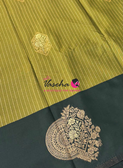 Semi Soft Silk -  Green With Green Combo - VVSSS039