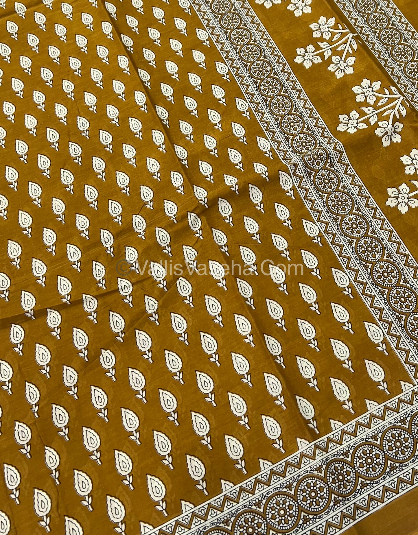 Pure Soft Mul Mul Cotton Sarees - VVMMC004