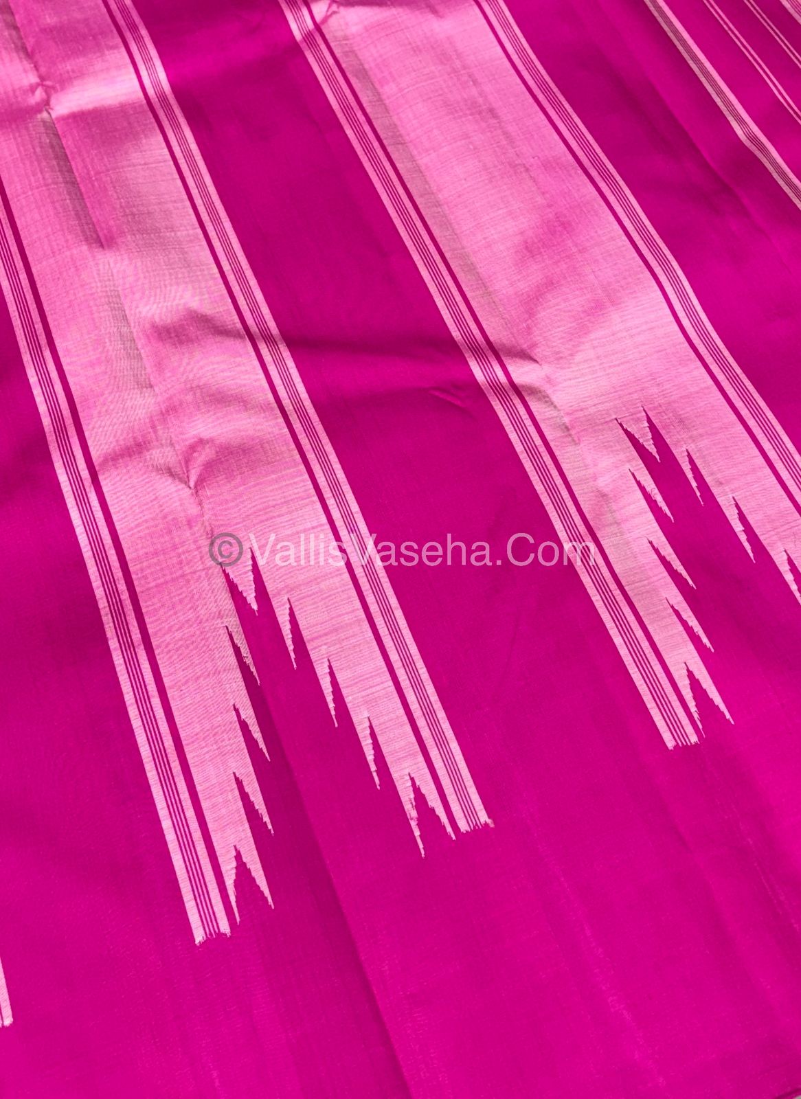 Pure Kanchipuram Silk Saree - Thalampoo - VVPS029