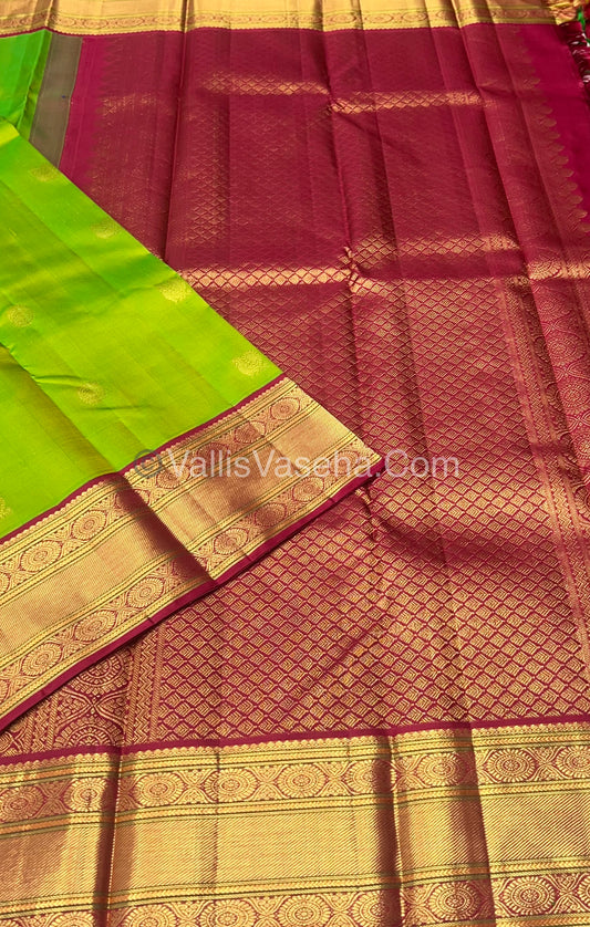 Pure Kanchipuram Silk Saree - Green & Maroon Combo - VVPS014