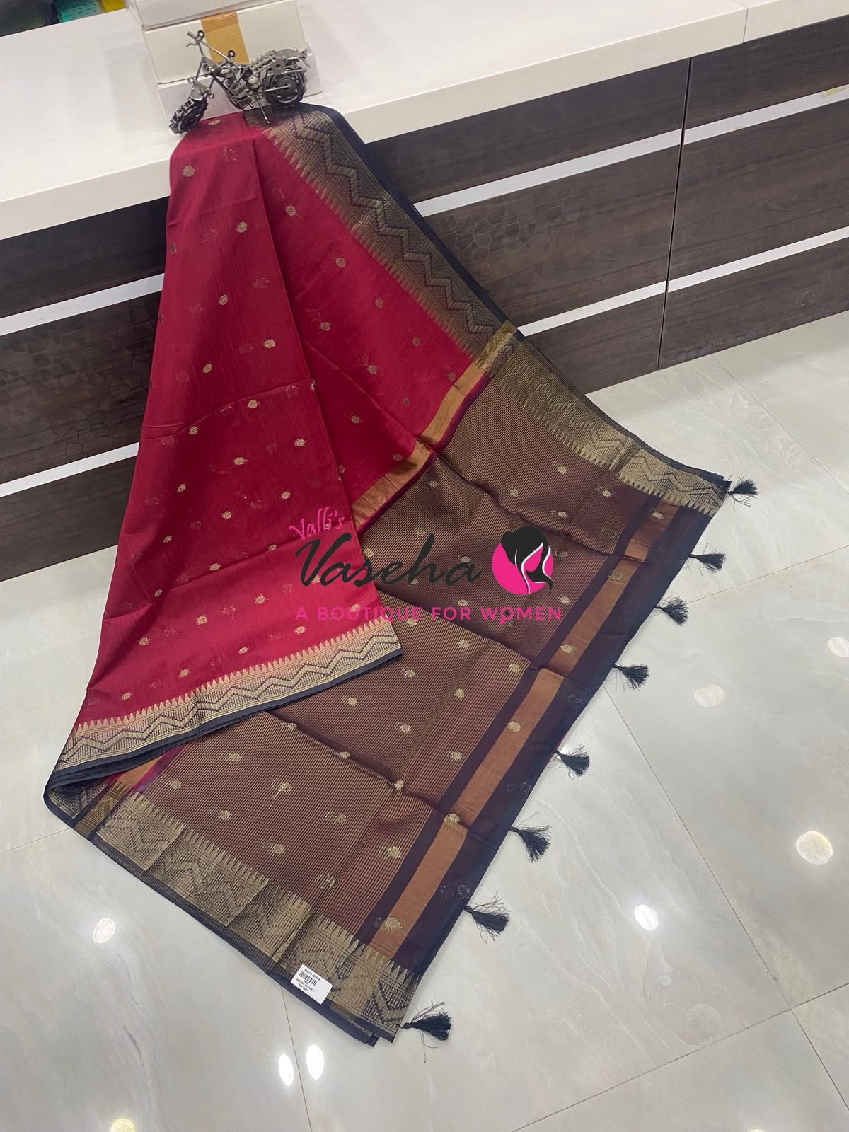Semi Jute Silk Saree - Red  With Black Shade- VVSJS002