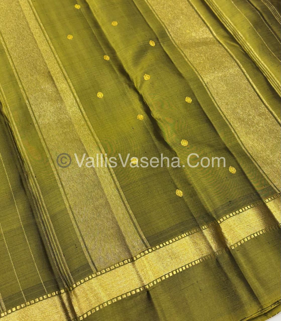 Pure Kanchipuram Silk Saree - Maroon with Mehandi Green - VVPS031