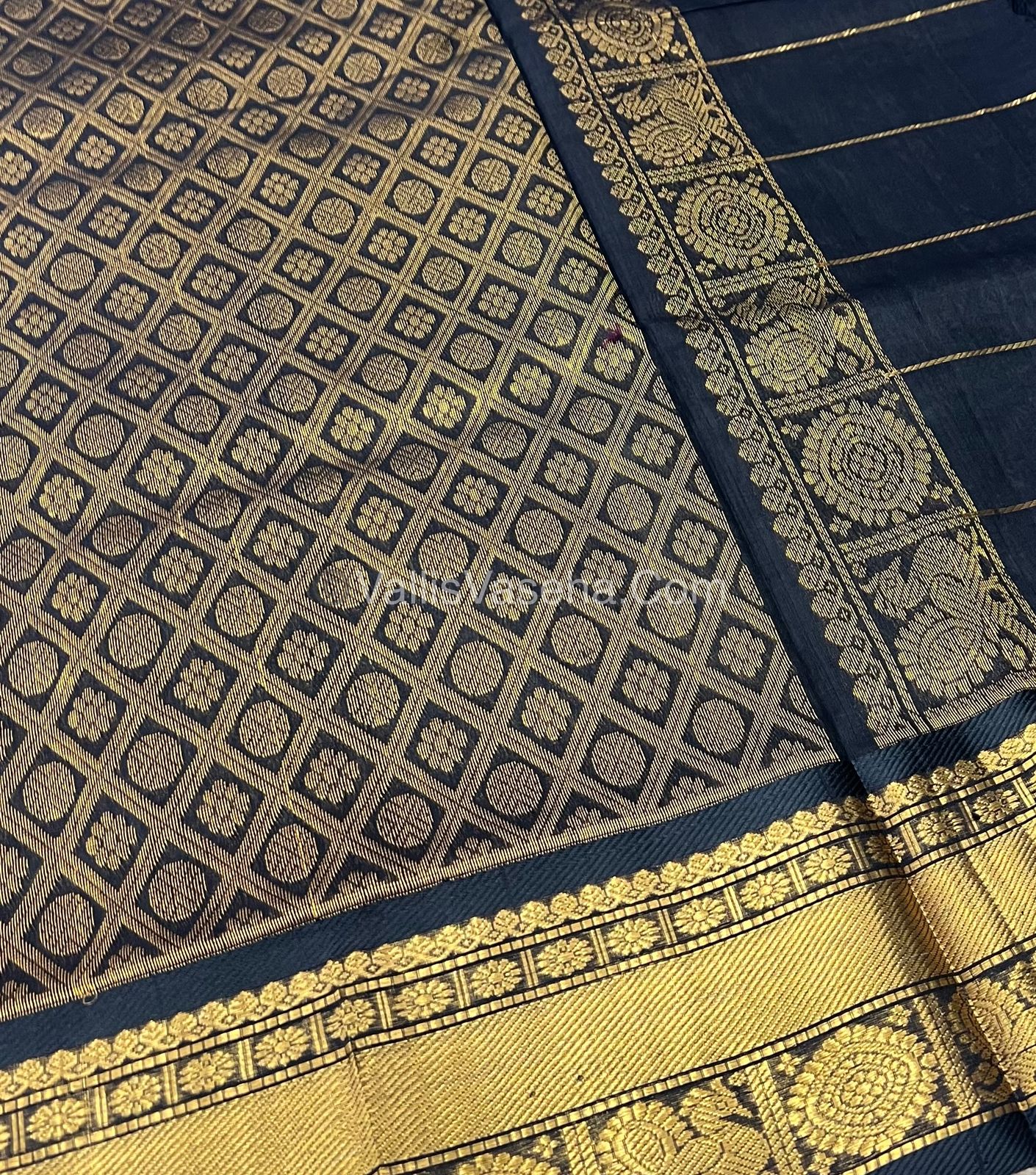 Pure Silk Cotton Saree - Mayil & Chakkaram Design - Cream With Black Shade - VVMC001