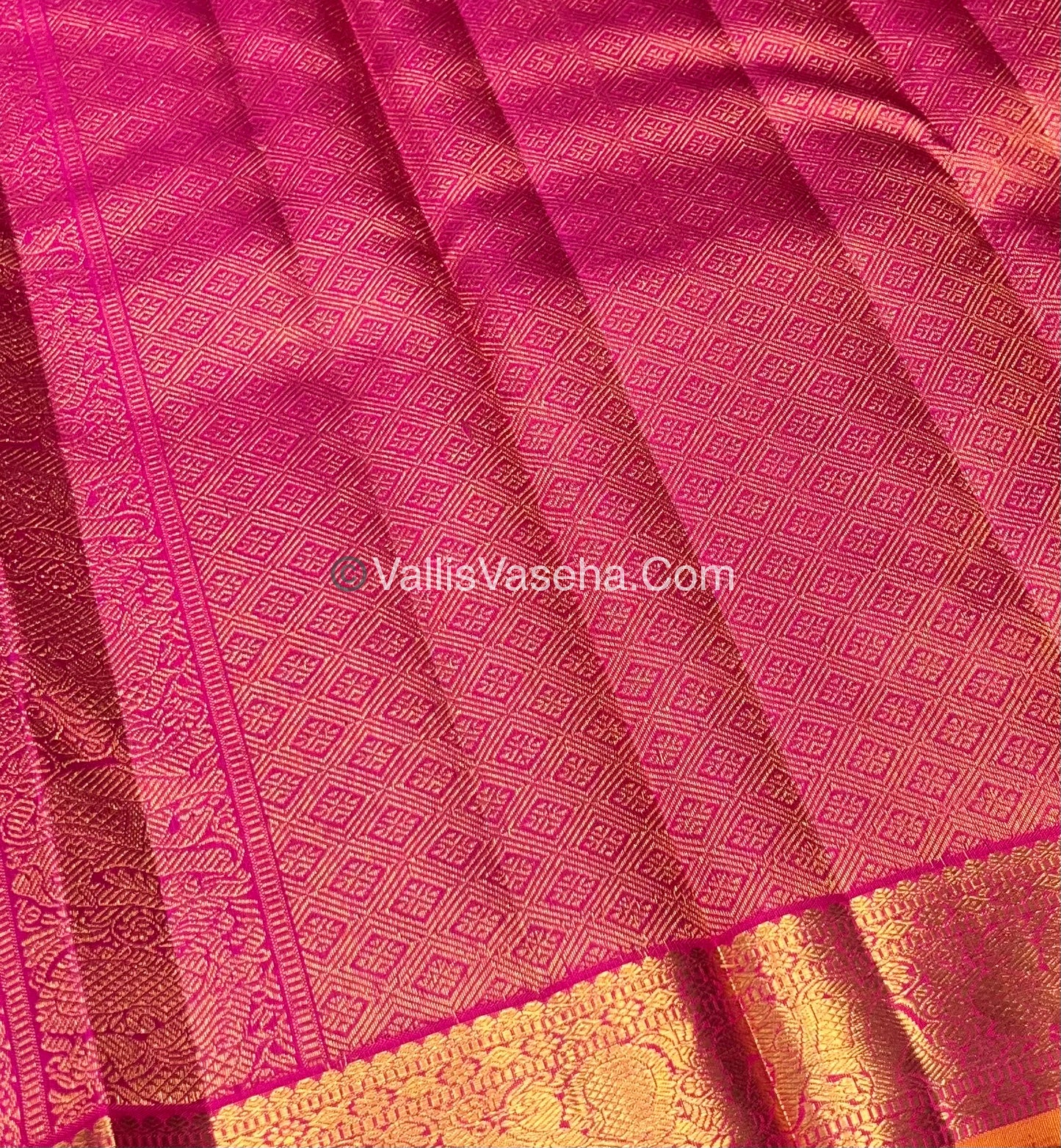 Pure Kanchipuram Silk Saree - Mandhulir Green With Pink Shade  - VVPS022