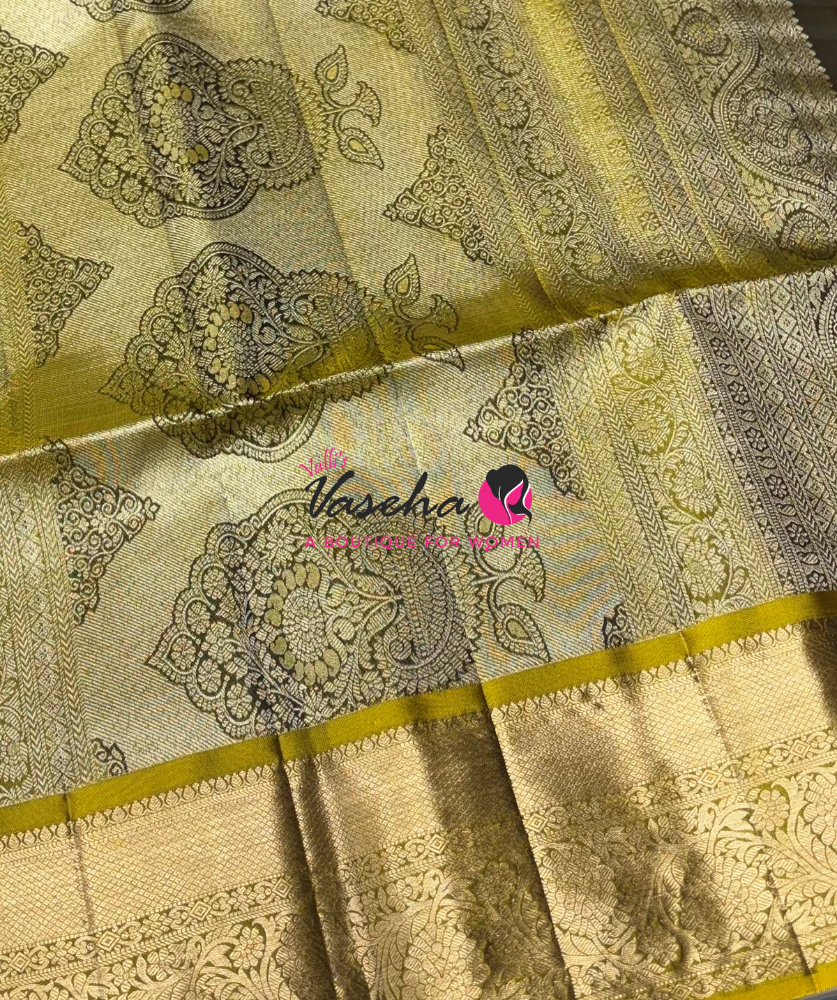 Half Mix - Pure Soft Silk Saree - Vairavoosi Design - Green & Lemon Green - VVPSS147