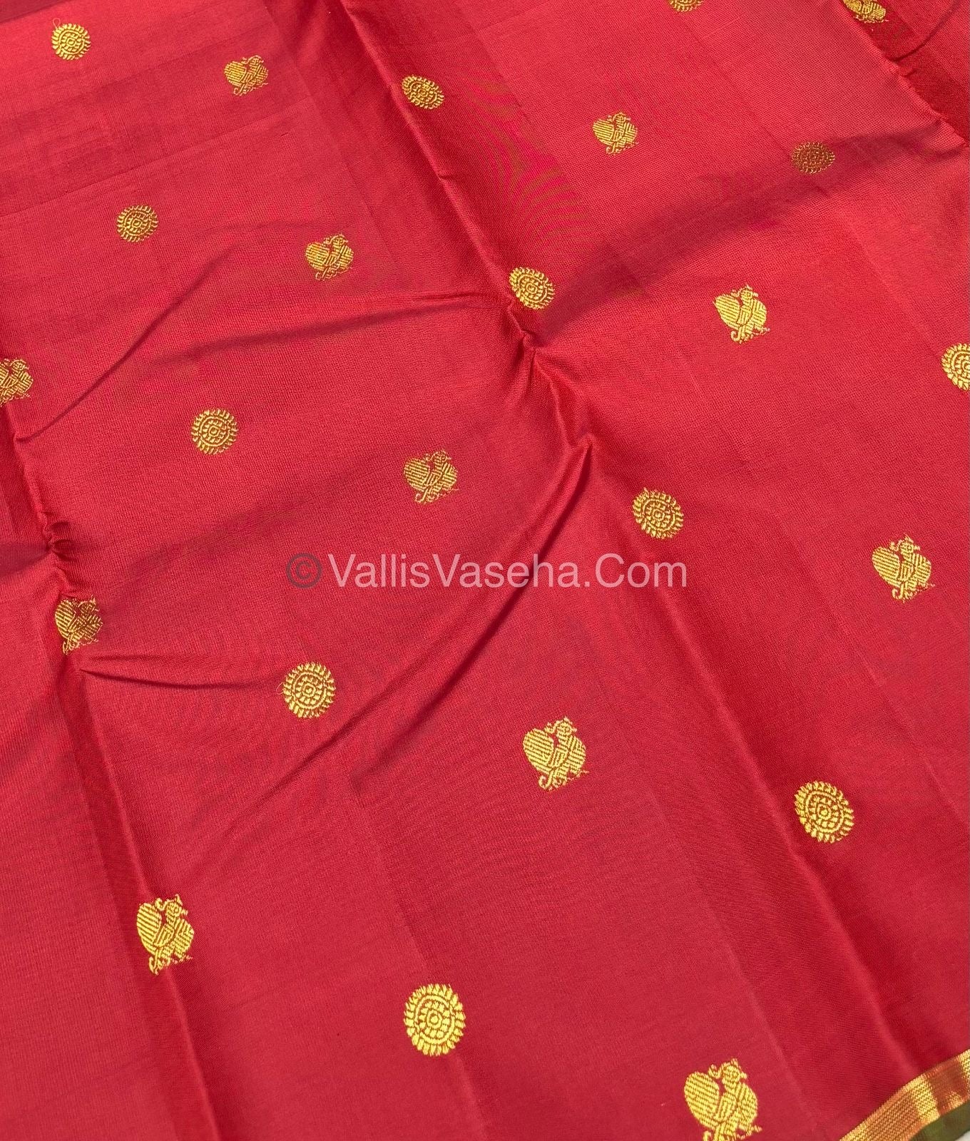 Pure Kanchipuram Silk Saree - Merunish Red  & Green Combo - VVPS020