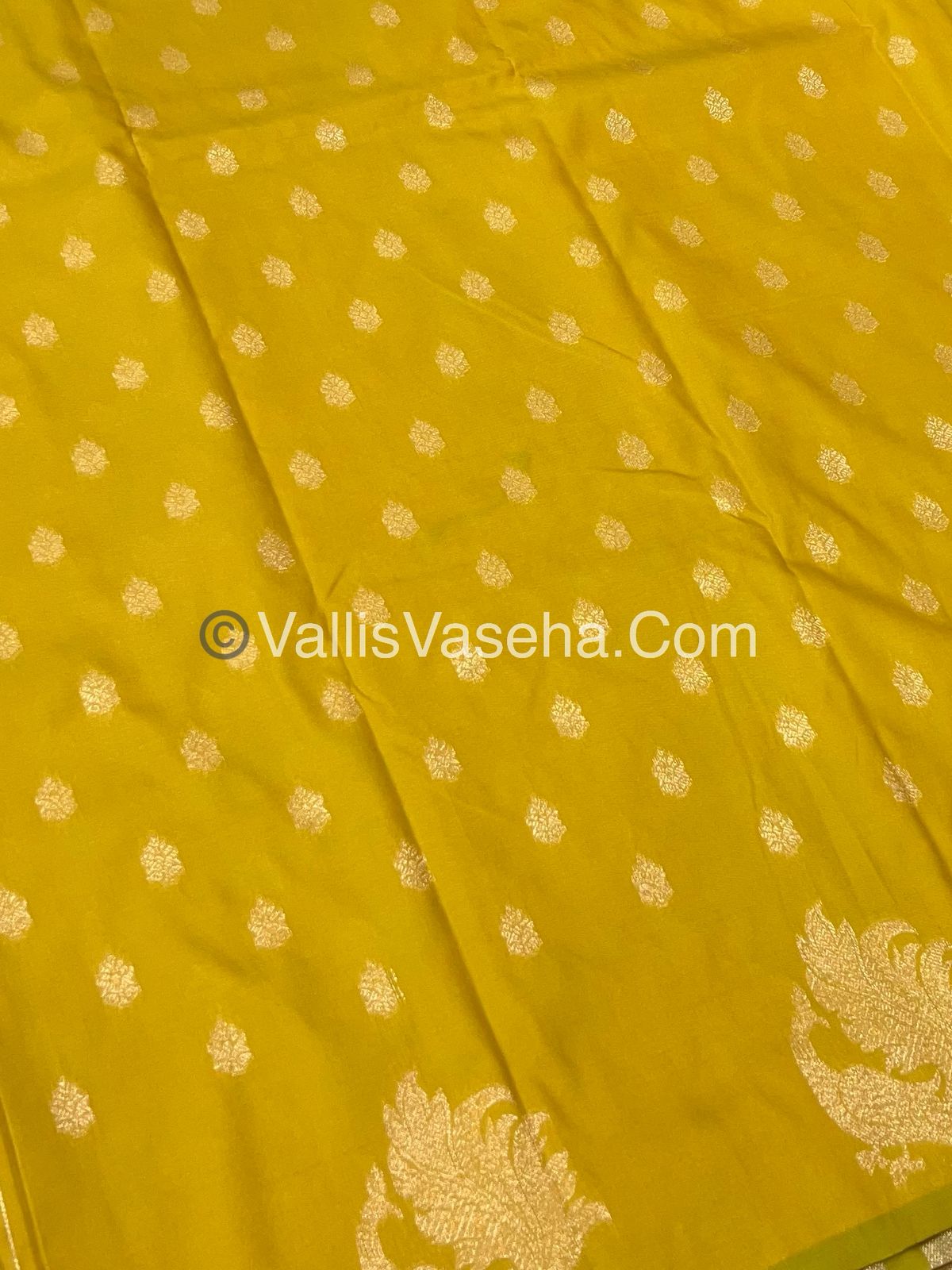 Semi Soft Silk - Peacock Butta Border - Yellowish green Shade -VVSSS014