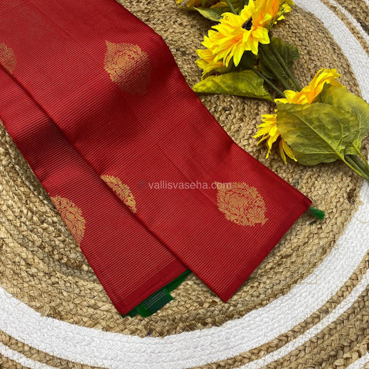 Pure Kanchipuram Silk Saree - Vaira Voosi Design - Border Less - Red with Green Combo - VVPS006