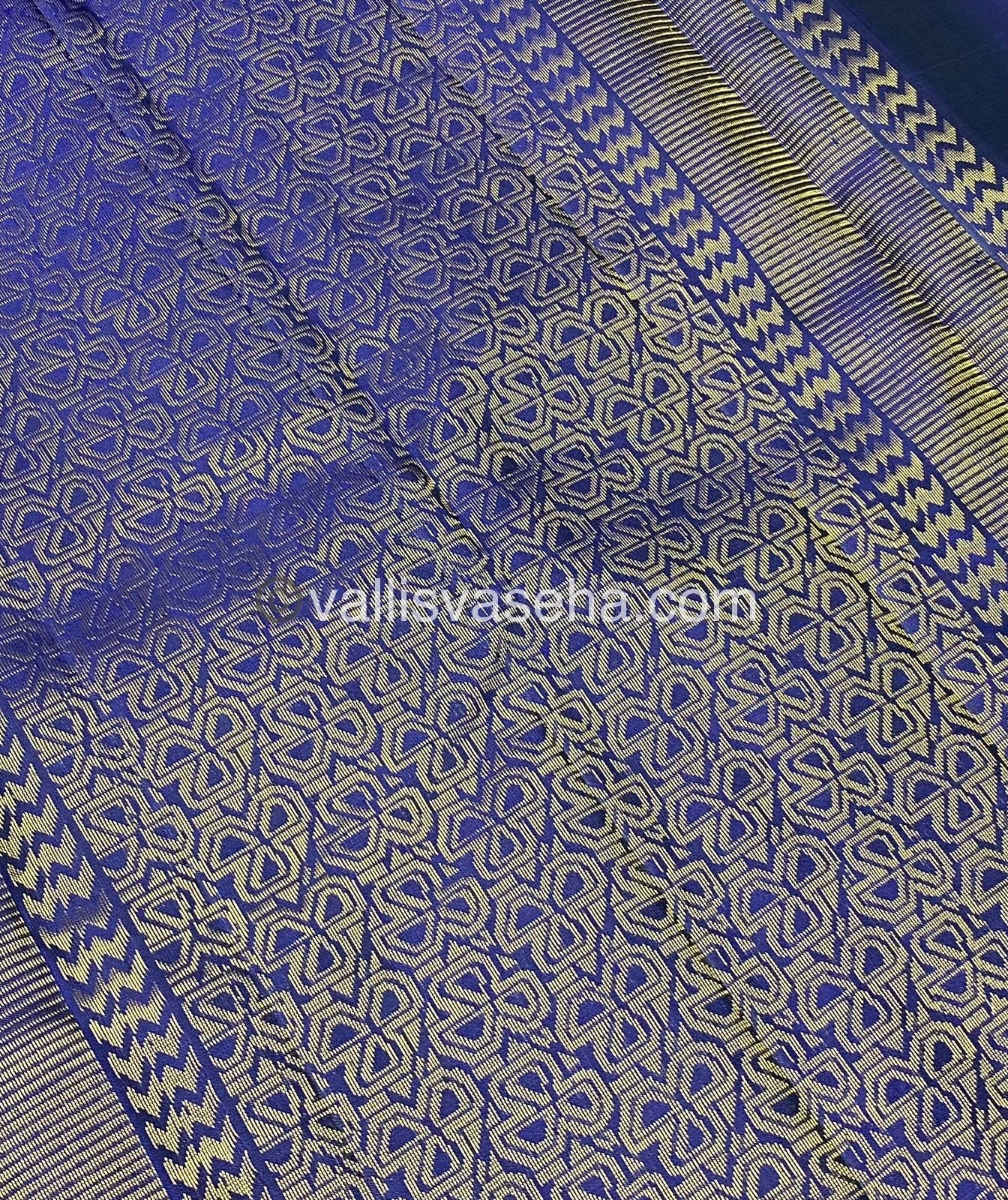 Half Mix - Pure Soft Silk Saree - VVPSS030