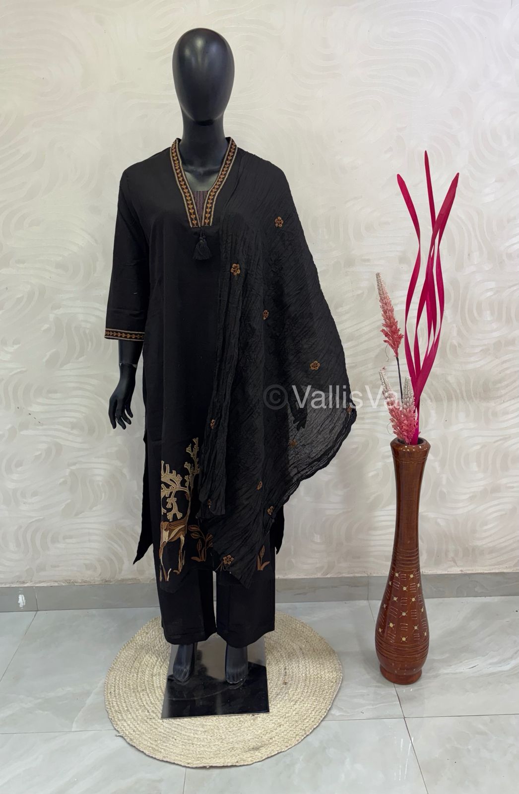 Readymade 3pc Set - Thread Embroidered - VVRMS006