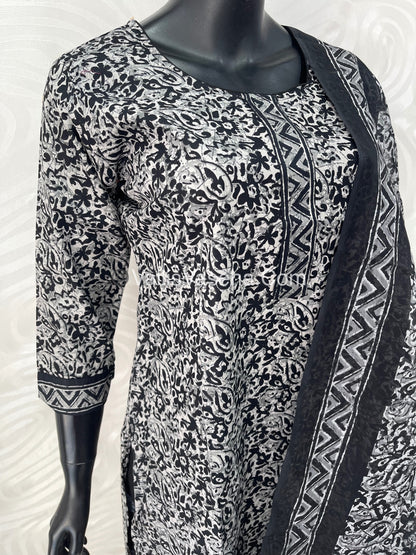 Ready Made - Salwar, Kameez & Duppatta(3pc) - Batik Printed - VVRBS001