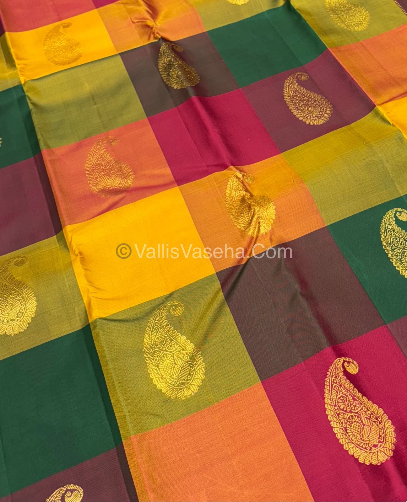 Pure Kanchipuram Silk Saree - Pazhum Pazhamum Checks - VVPS017