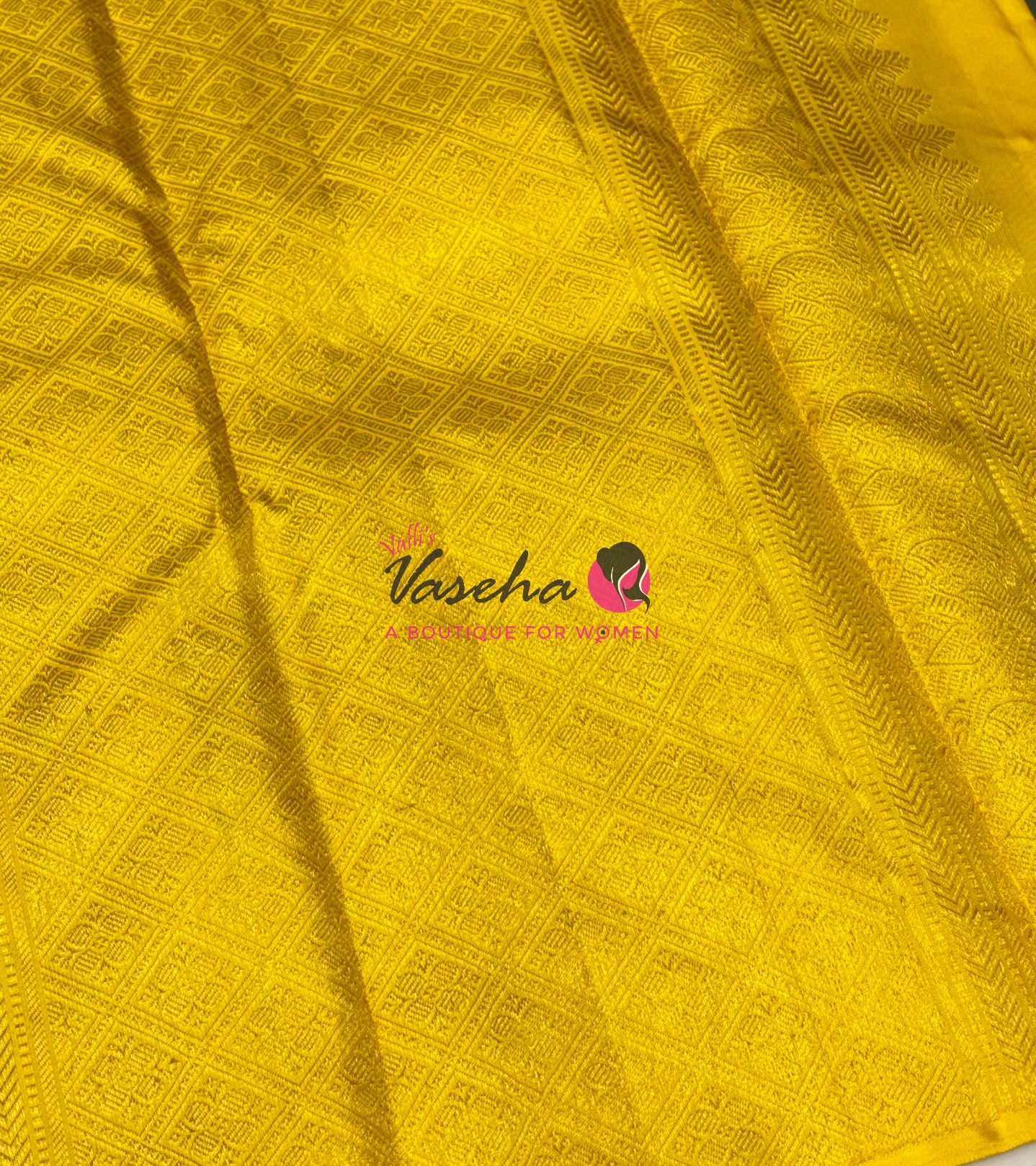 Pure Kanchipuram Silk Saree - Border Less - Green with Yellow Combo - VVPS043