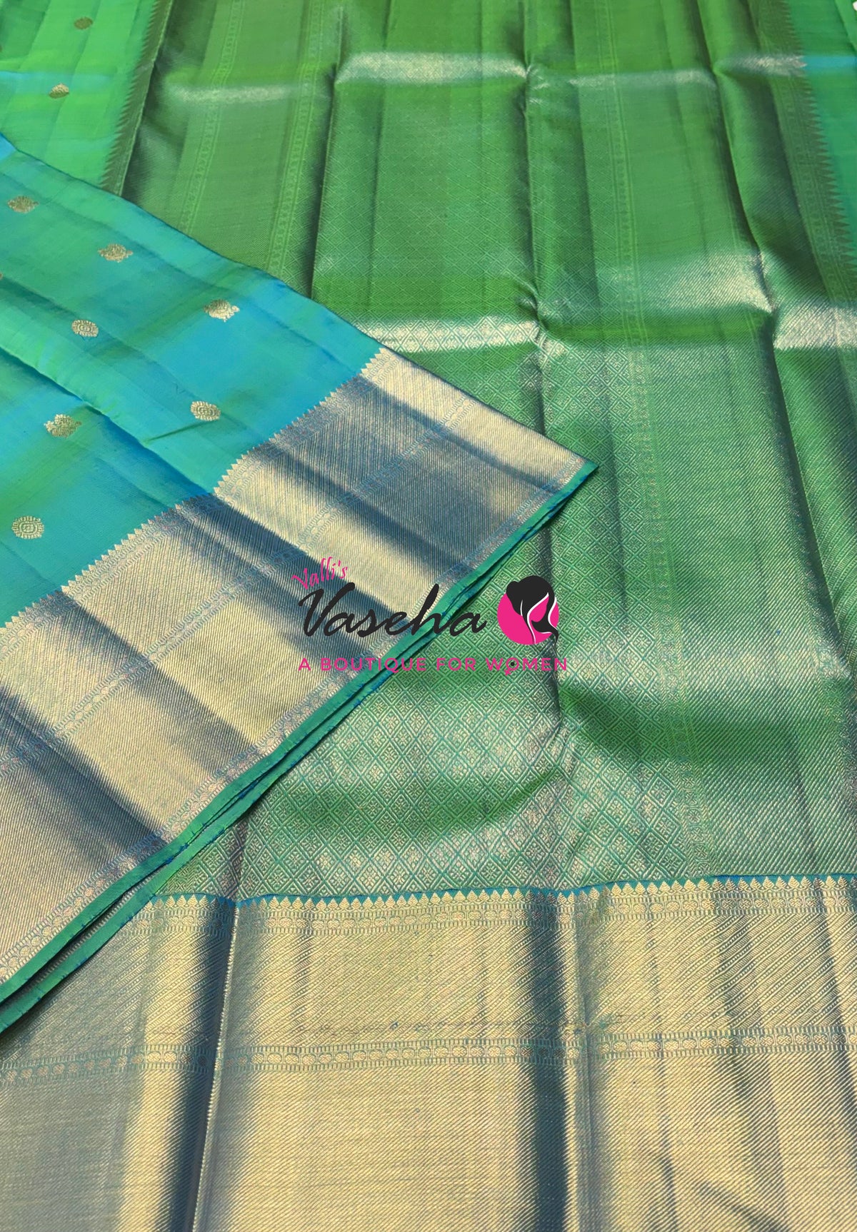 Pure Kanchipuram Silk Saree - Dual Tone Green Shade - VVPS025