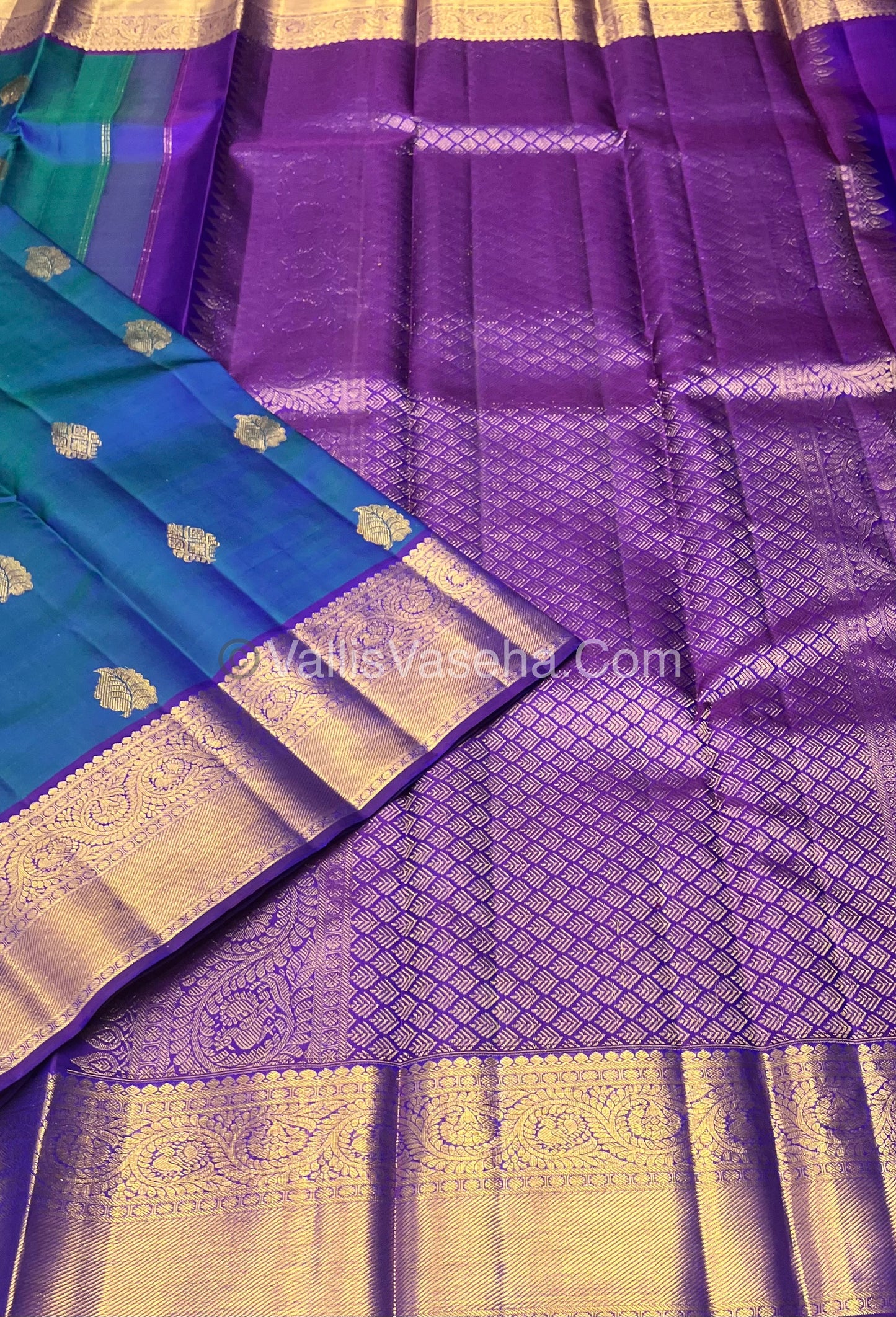 Pure Kanchipuram Silk Saree - Peacock Blue With Purple Shade  - VVPS022
