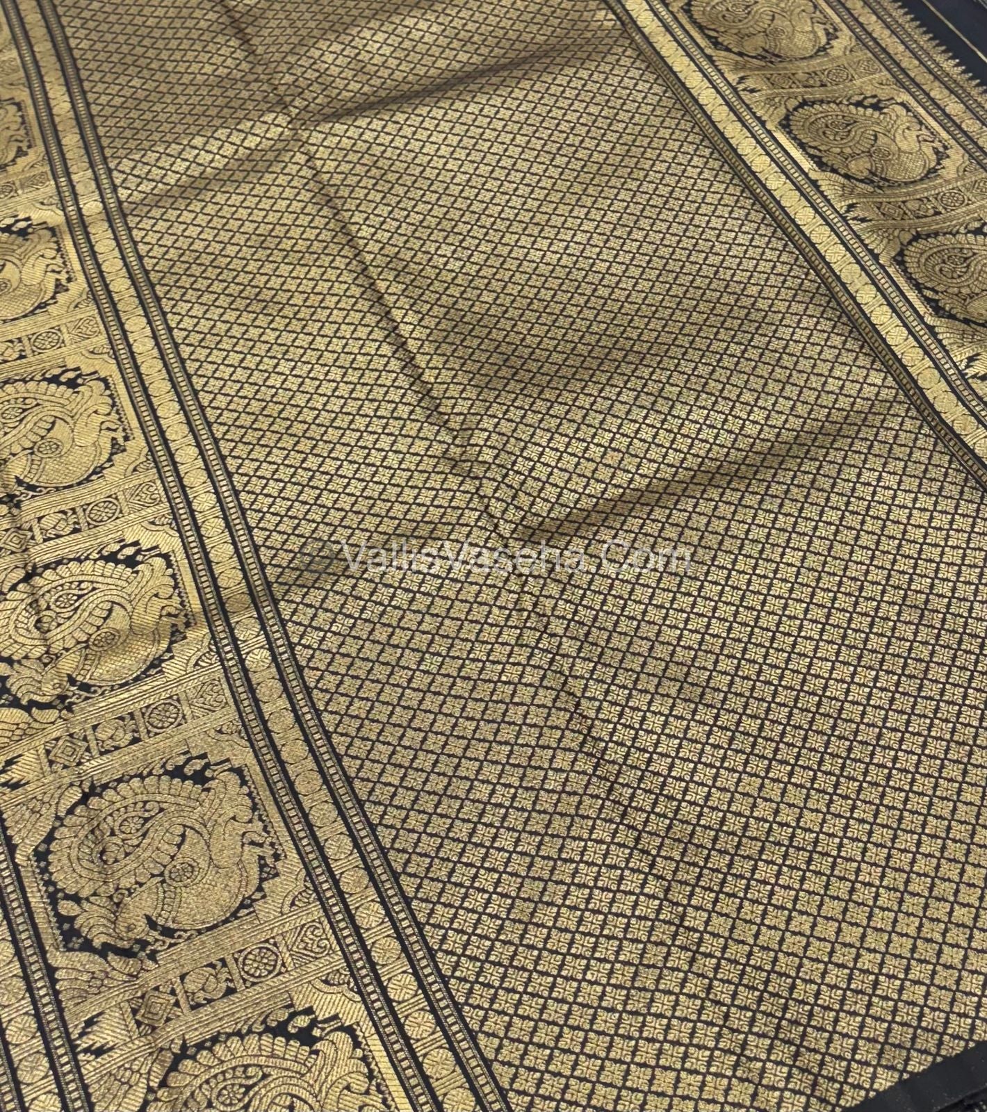 Semi Soft Silk - Border less - Black Shade -VVSSS026