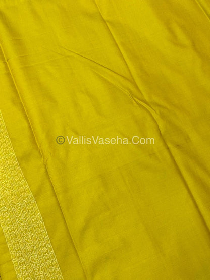 Semi Soft Silk - Border less - Green Shade -VVSSS034