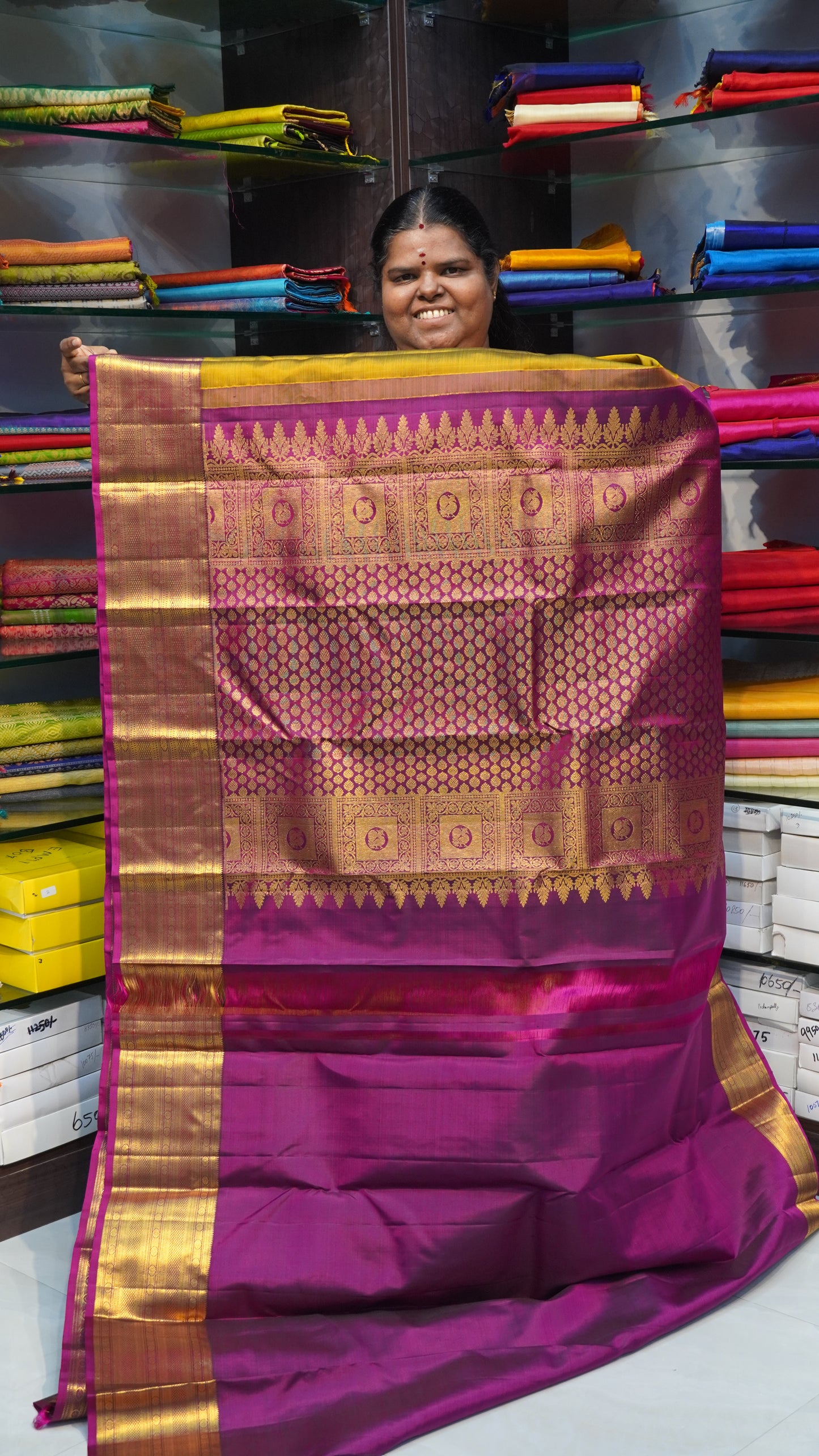 Pure Kanchipuram Silk Saree - Double Tone Venthayam Shade with Purplish Pink - VVPS008