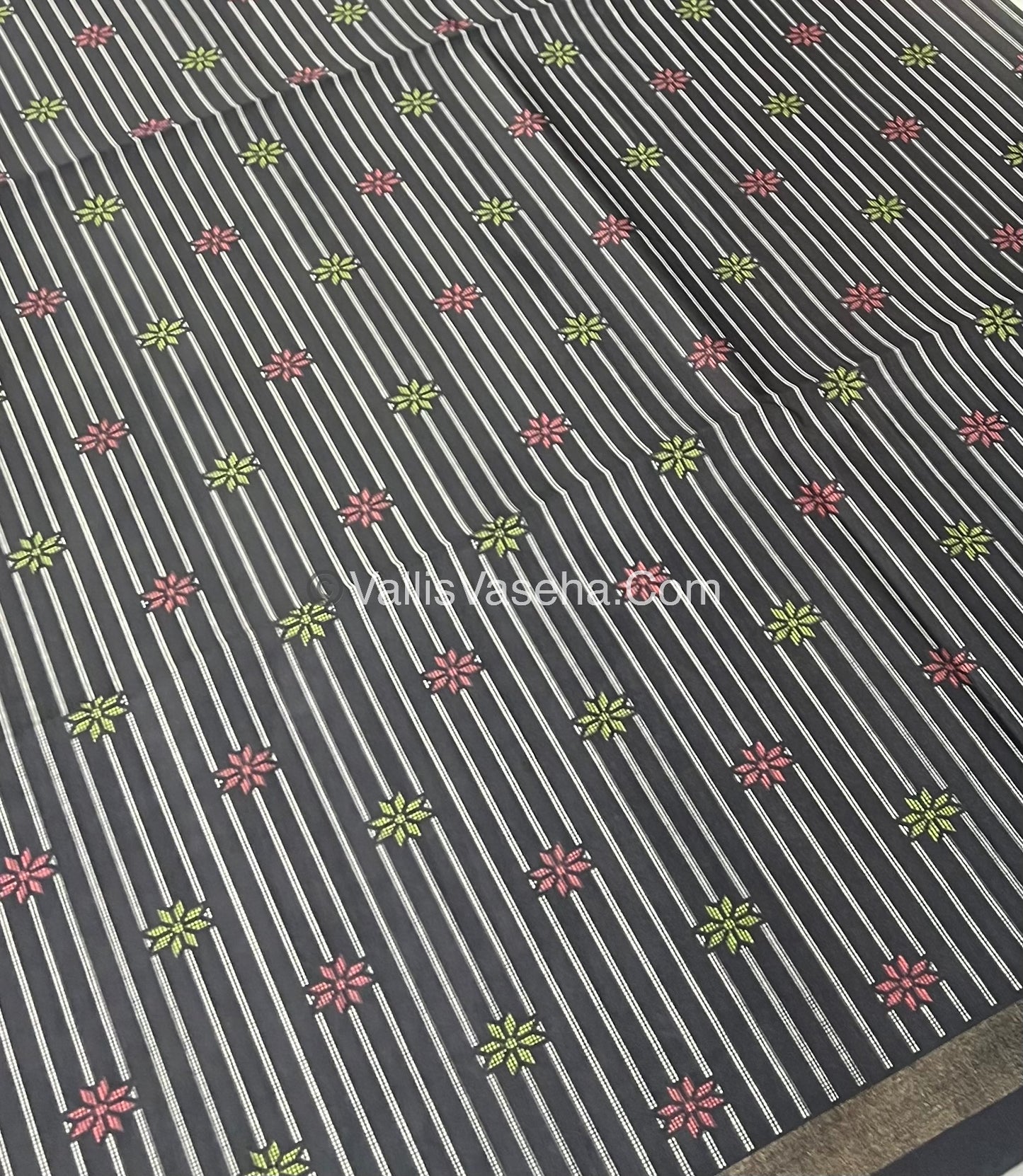 Semi Tussar / Semi Chappa Silk |Peacock Design | - Cream & Black Combo - VVSTS018