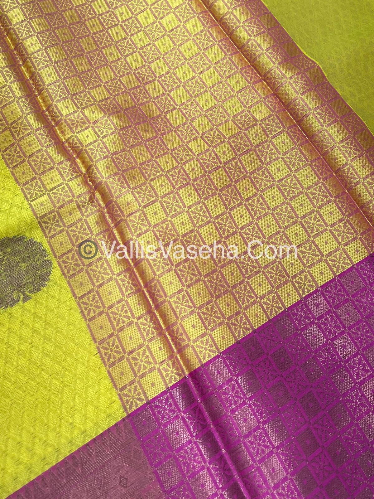 40% less - Offer Saree - Semi Banarsi Silk Saree - VVDS006