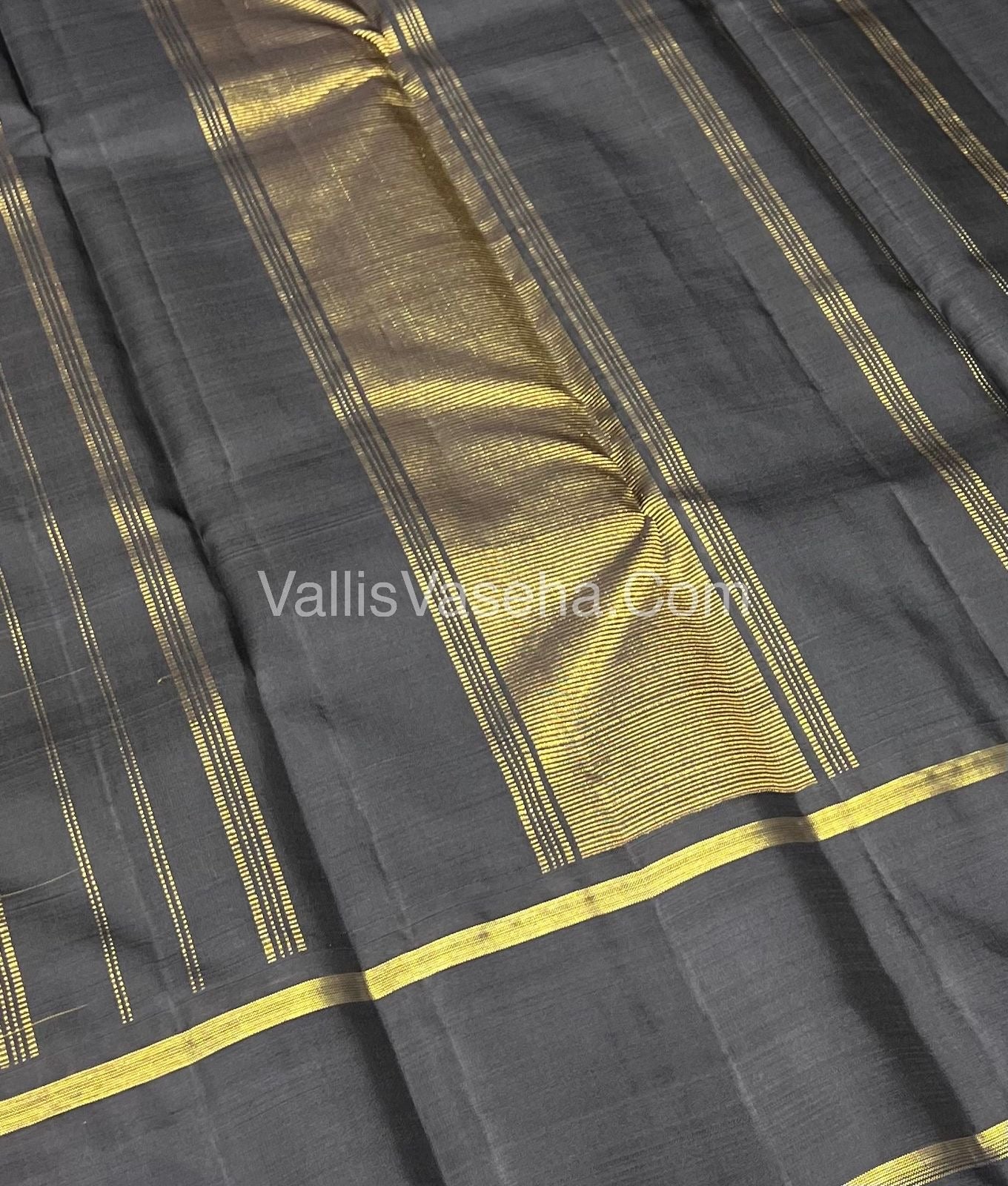 Pure Vintage Korvai Kanchipuram Silk Saree - Yellow & Black Combo - VVPS006