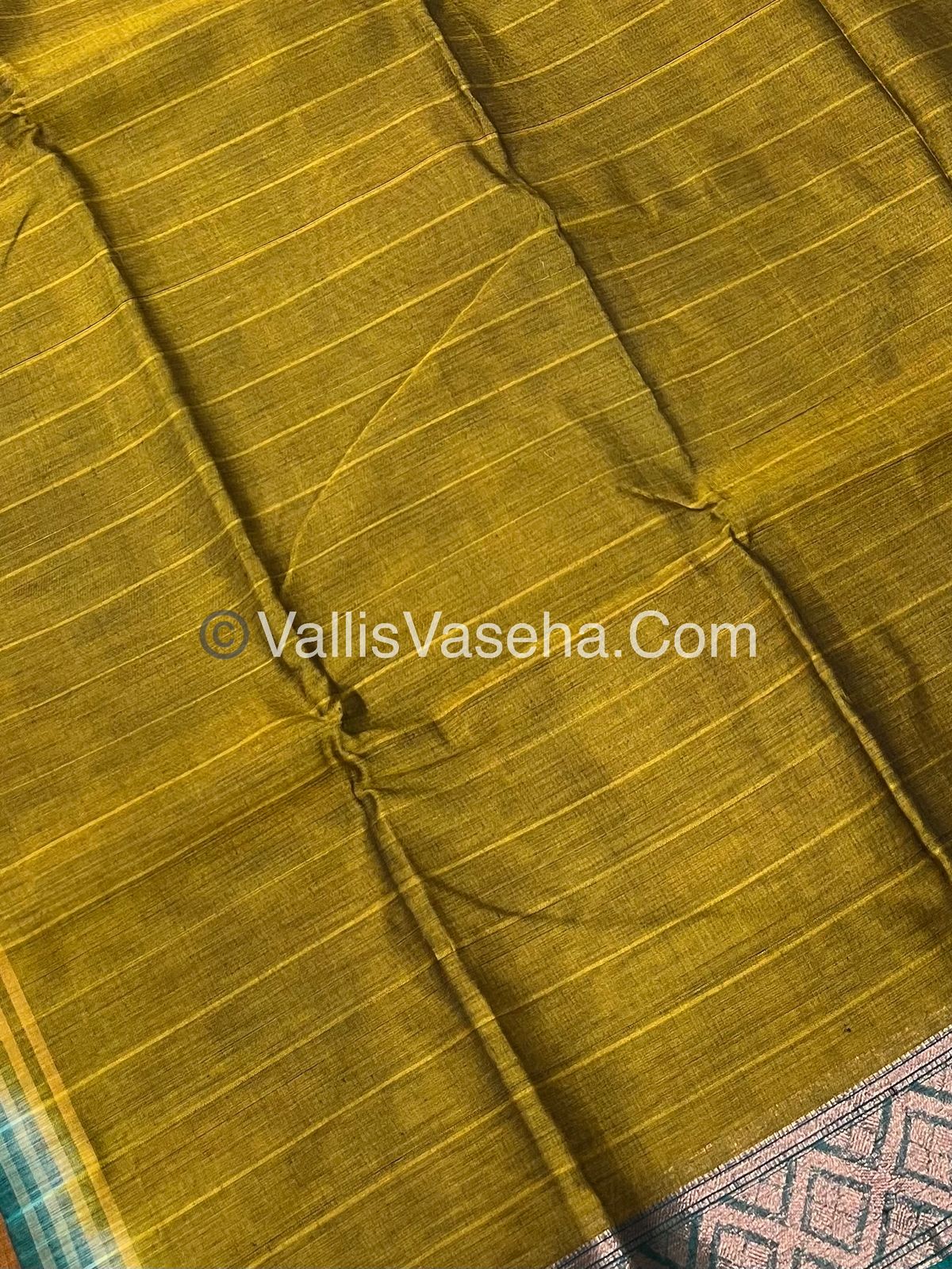 Dhaka Cotton Saree - VVDCS002
