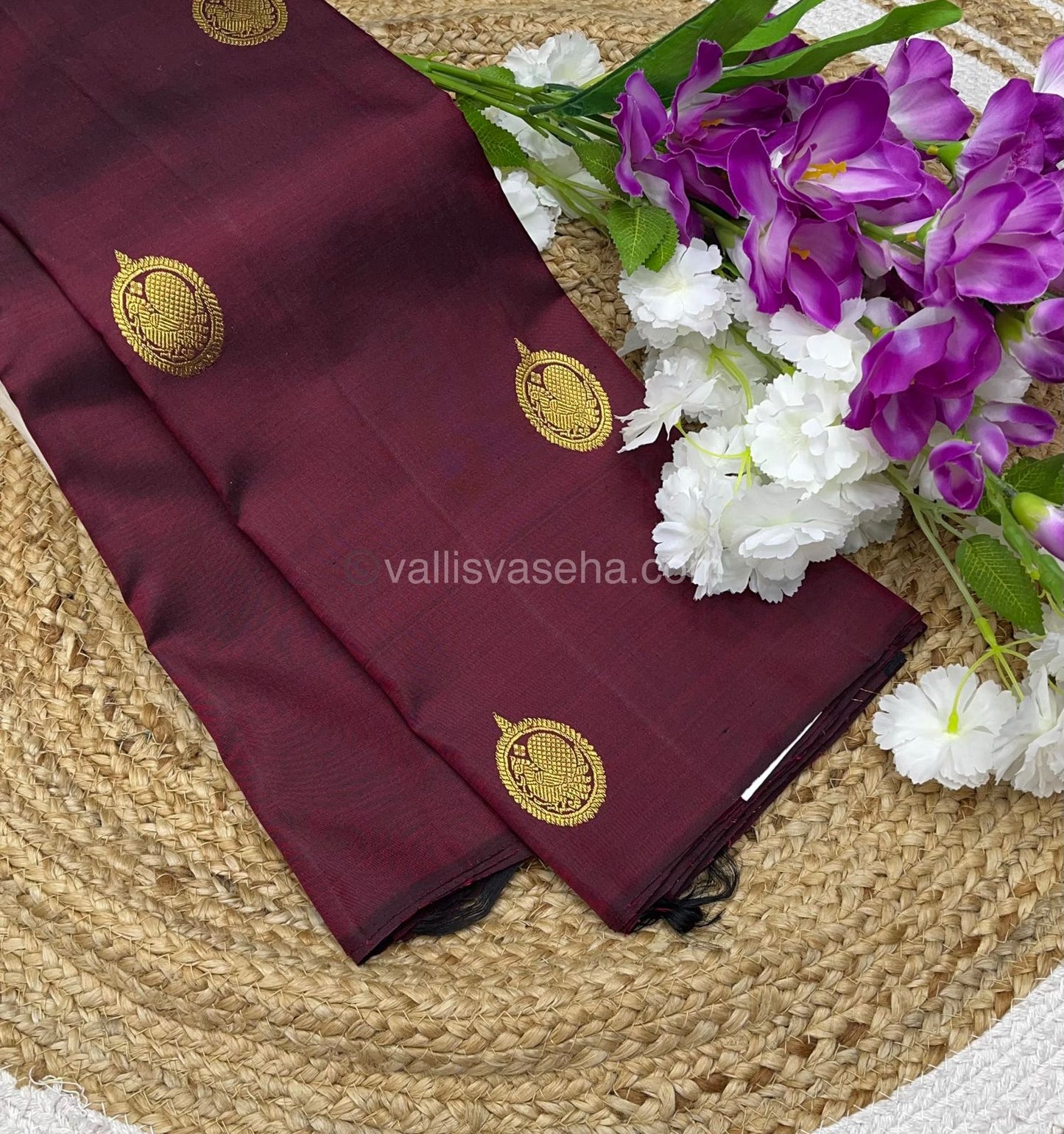 Pure Kanchipuram Silk Saree - Borderless - Kunkumam Merun Color - VVPS005