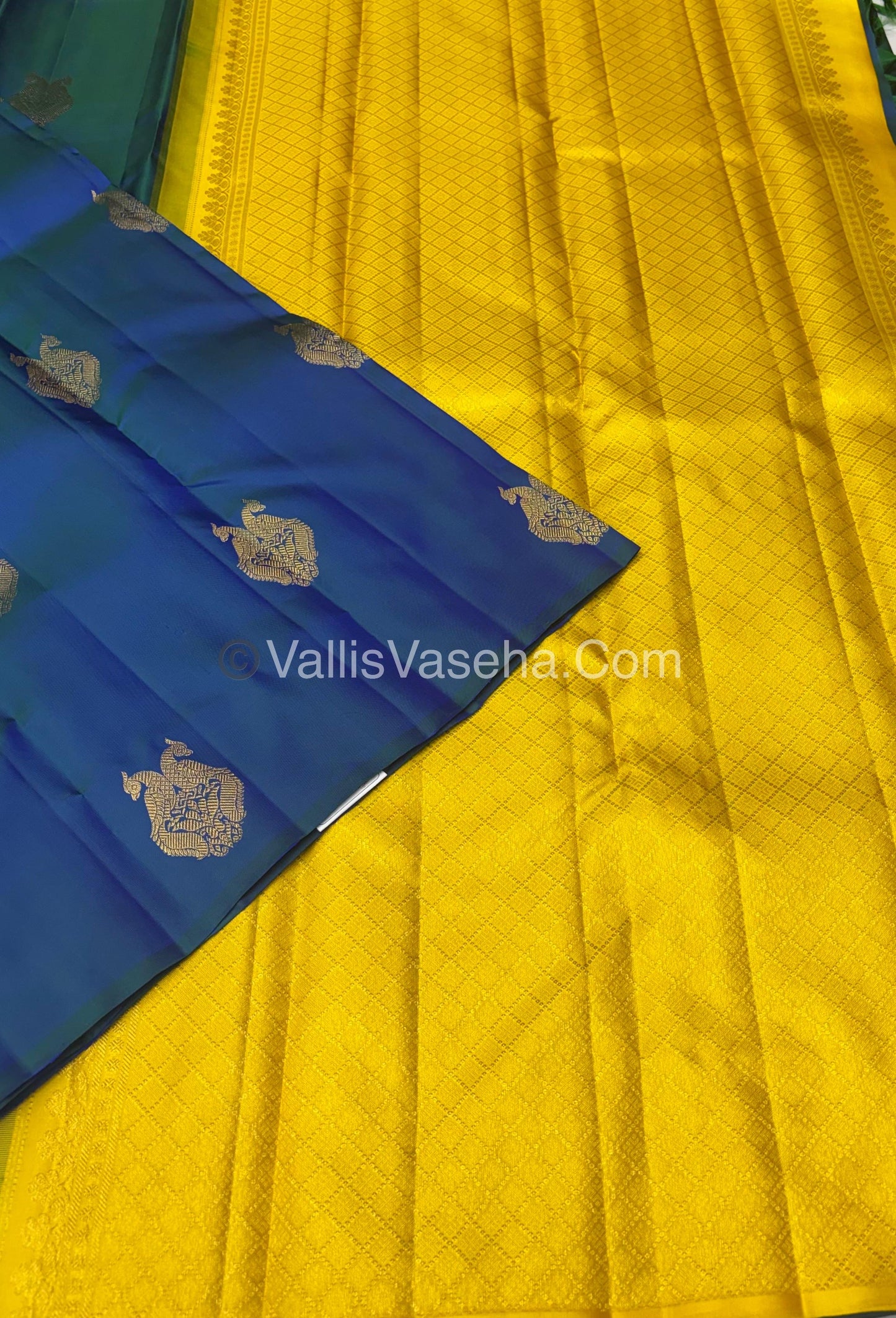 Pure Kanchipuram Silk Saree - Borderless - Peacock Blue with Yellow - VVPS043