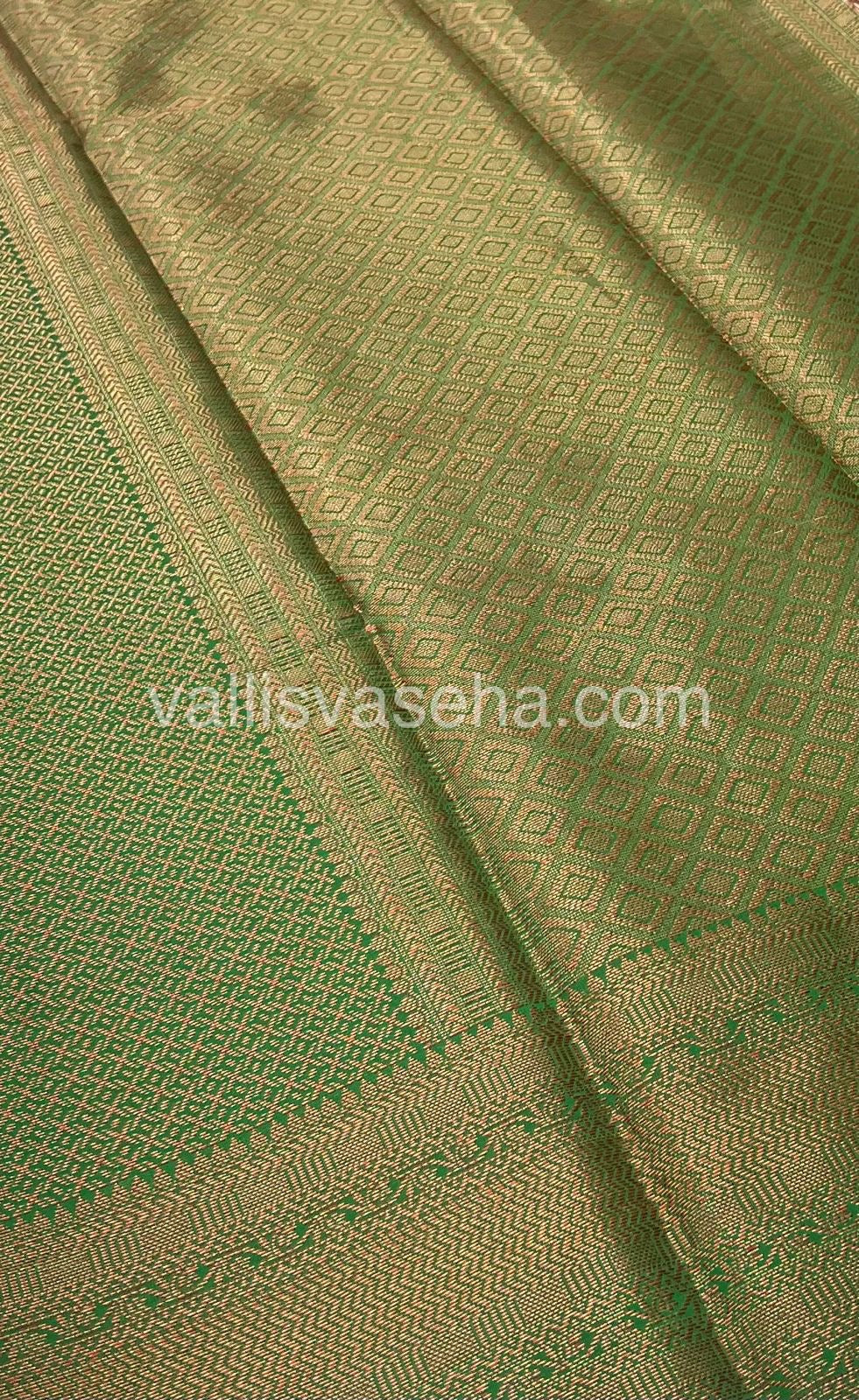 Banarasi - Copper Zari Saree - VVCZ001