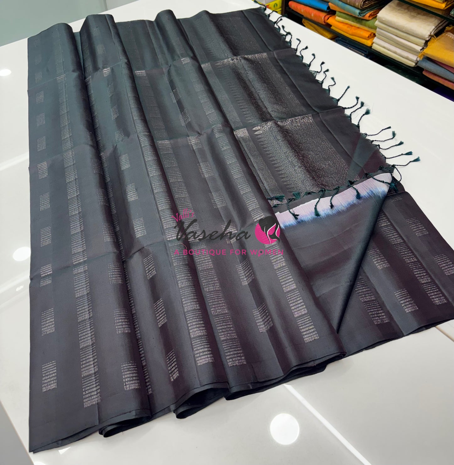 Pure Soft Silk Saree - Border Less - Light Mandhulir Mixed Dark Green Shade - VVPSS079