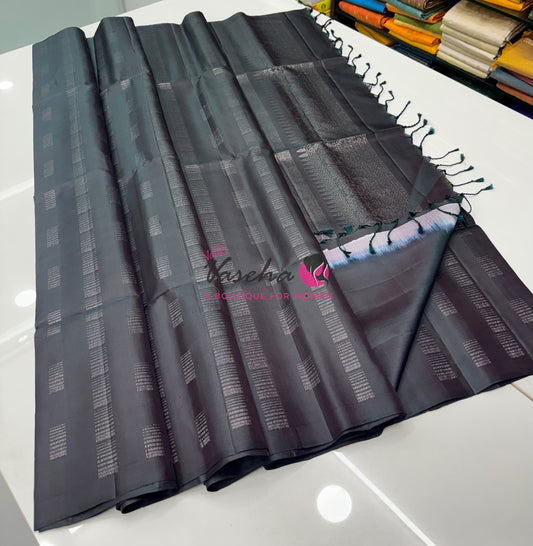 Pure Soft Silk Saree - Border Less - Light Mandhulir Mixed Dark Green Shade - VVPSS079