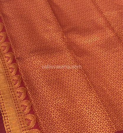 Kanchi Semi Silk - Green With Red - Temple Border  - VVKSS001