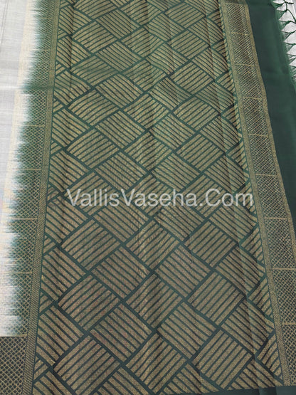 Half Mix - Pure Soft Silk Saree - VVPSS075