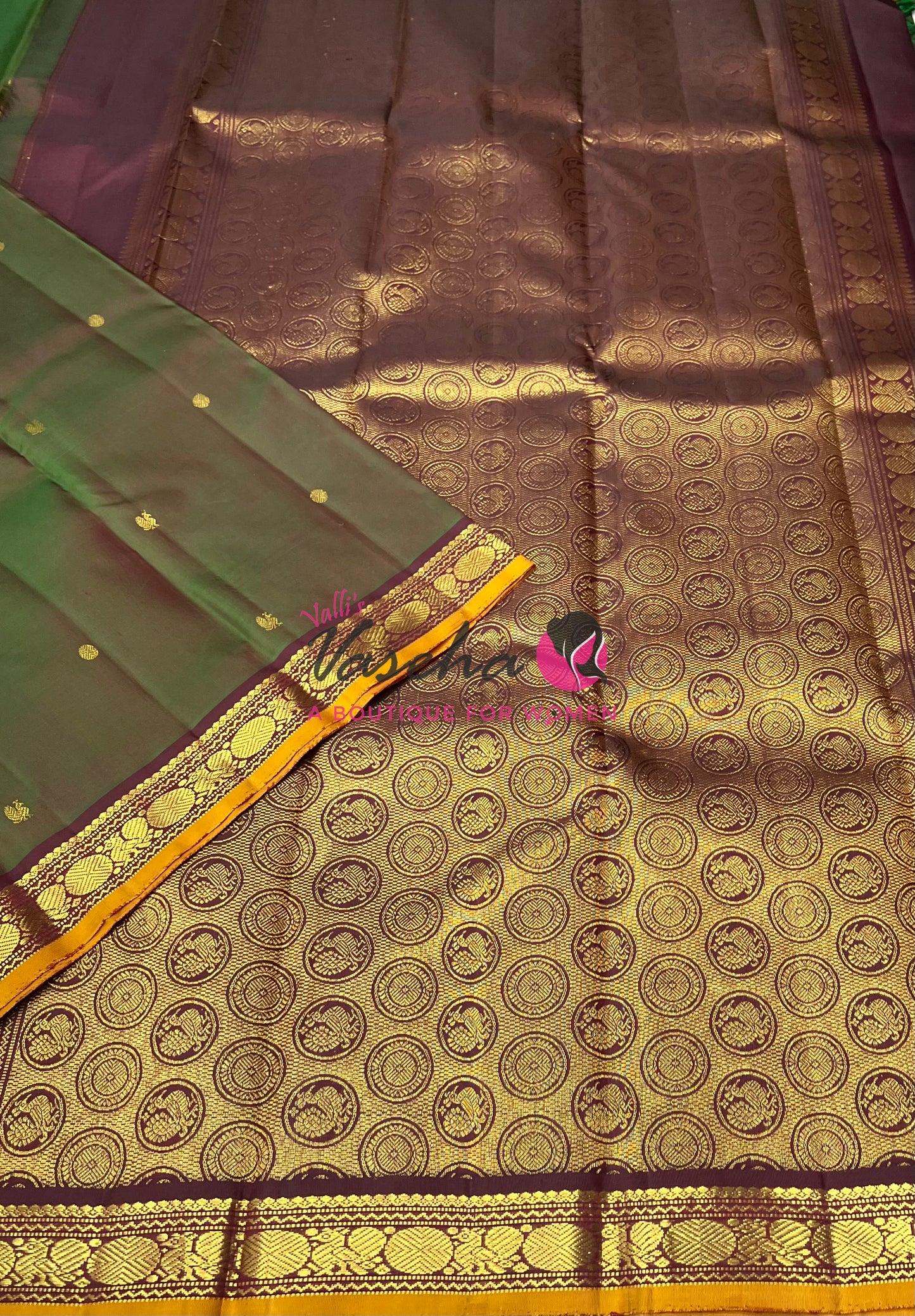 Pure Kanchipuram Silk Saree - Mandhulir Green With Maroon- VVPS031
