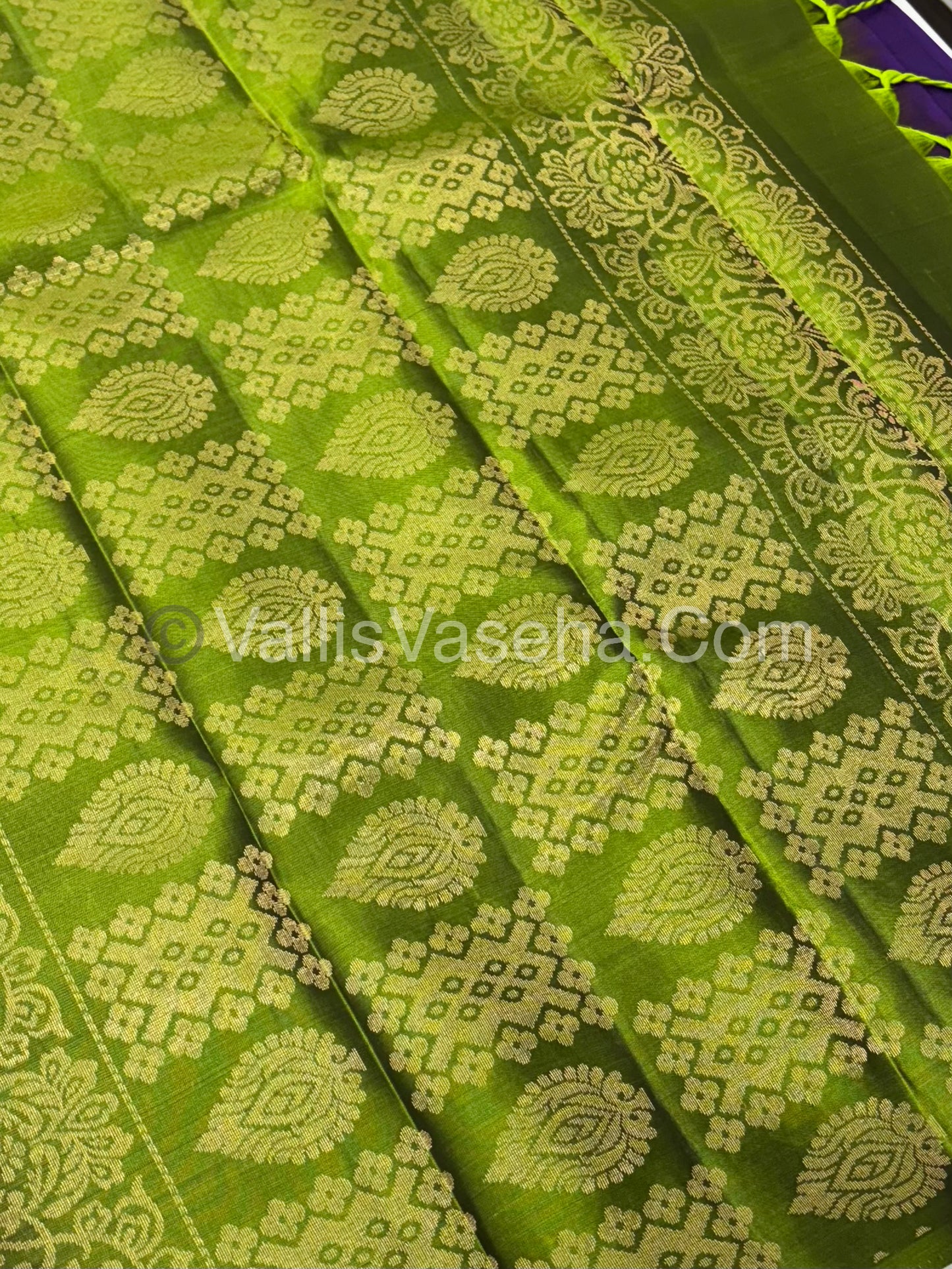 Half Mix - Pure Soft Silk Saree - VVPSS043