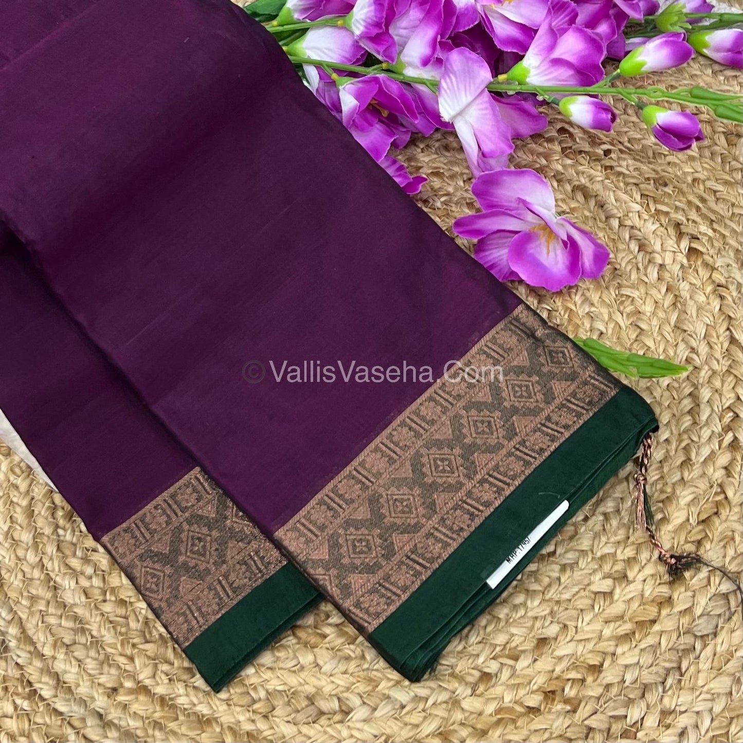Dhaka Cotton Saree - VVDCS001