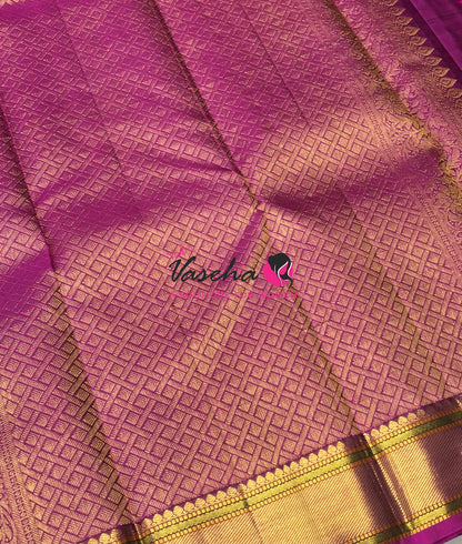 Pure Kanchipuram Silk Saree - Green With Pink Combo - VVPS027