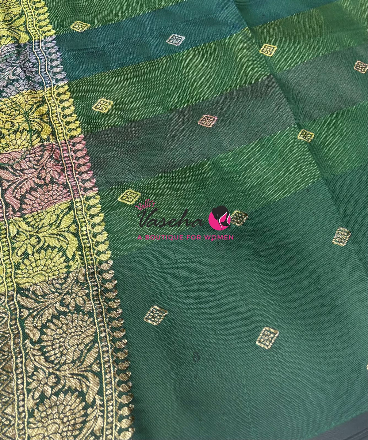 Semi Soft Silk  - Madras Checks Pattern - Green Shade  - VVSSS042