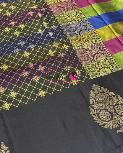 Semi Soft Silk  - Madras Checks Pattern - Black Shade  - VVSSS042