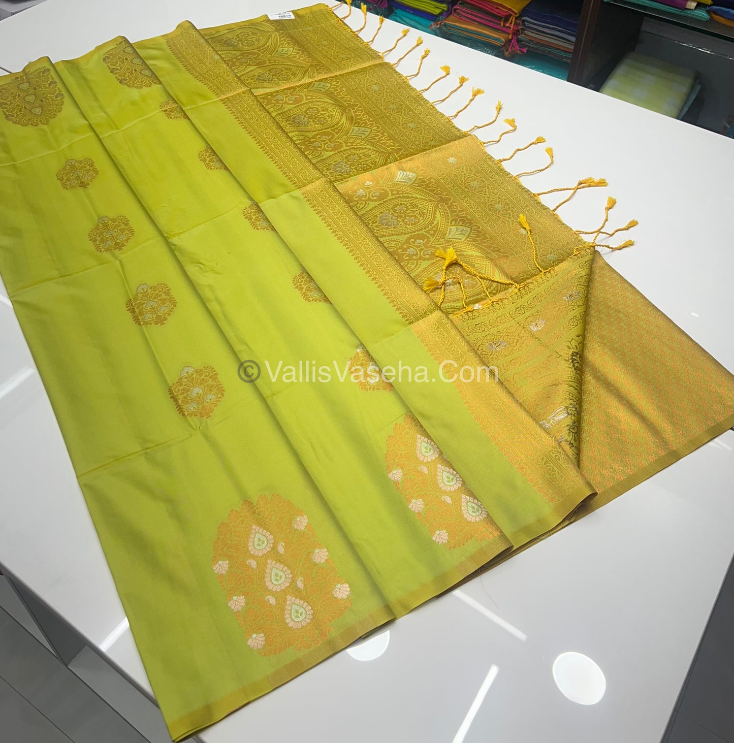 Semi Soft Silk - Border Butta  - Light Green Shade -VVSSS010