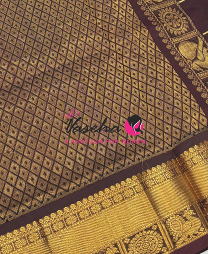 Pure Silk Cotton Saree - Mayil & Chakkaram Design - Red With Brown Shade - VVMC001
