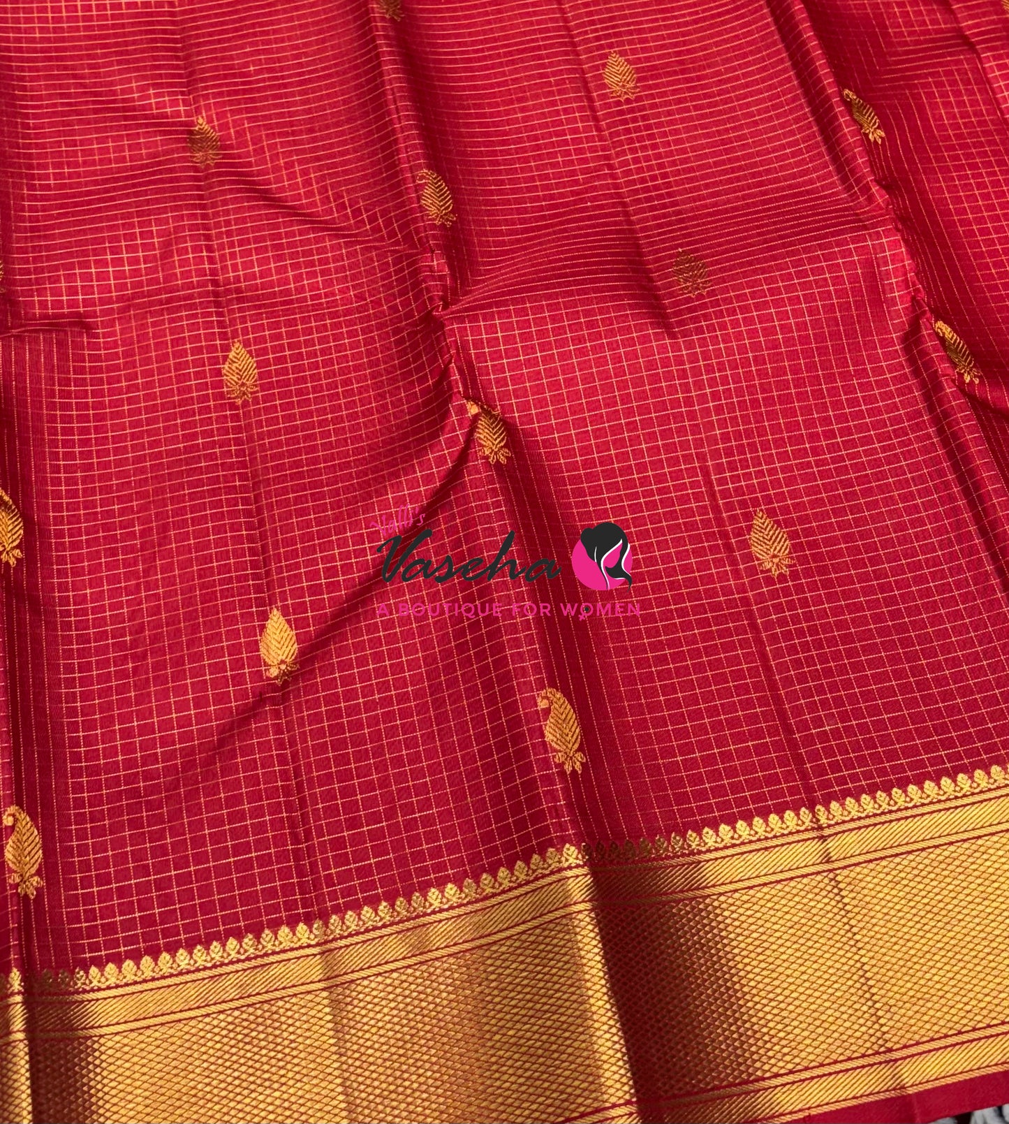 Pure Kanchipuram Silk Saree - Red Shade  - VVPS012