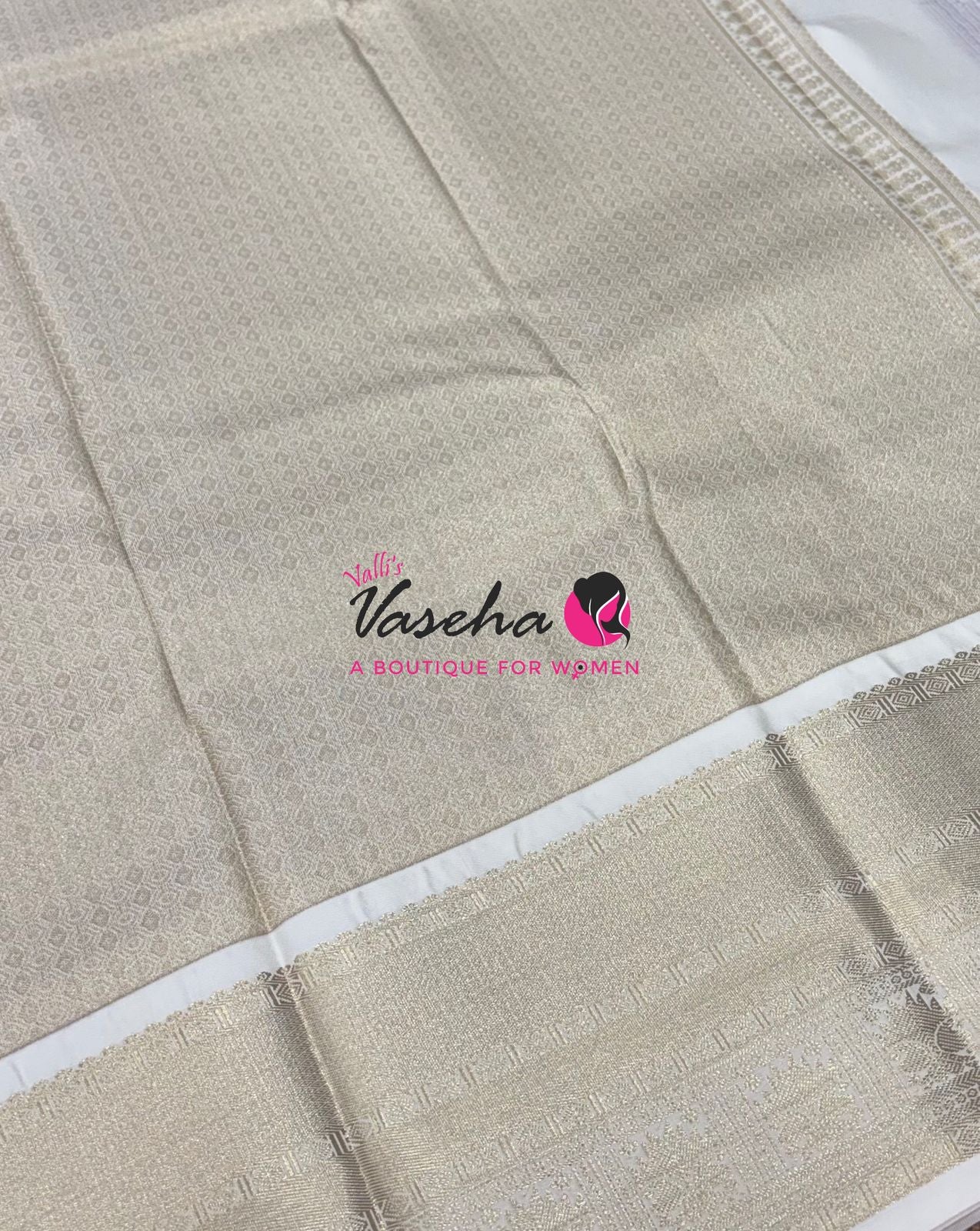 Semi Kanchi Silk  - Dark Pink & Cream  - VVSKS007