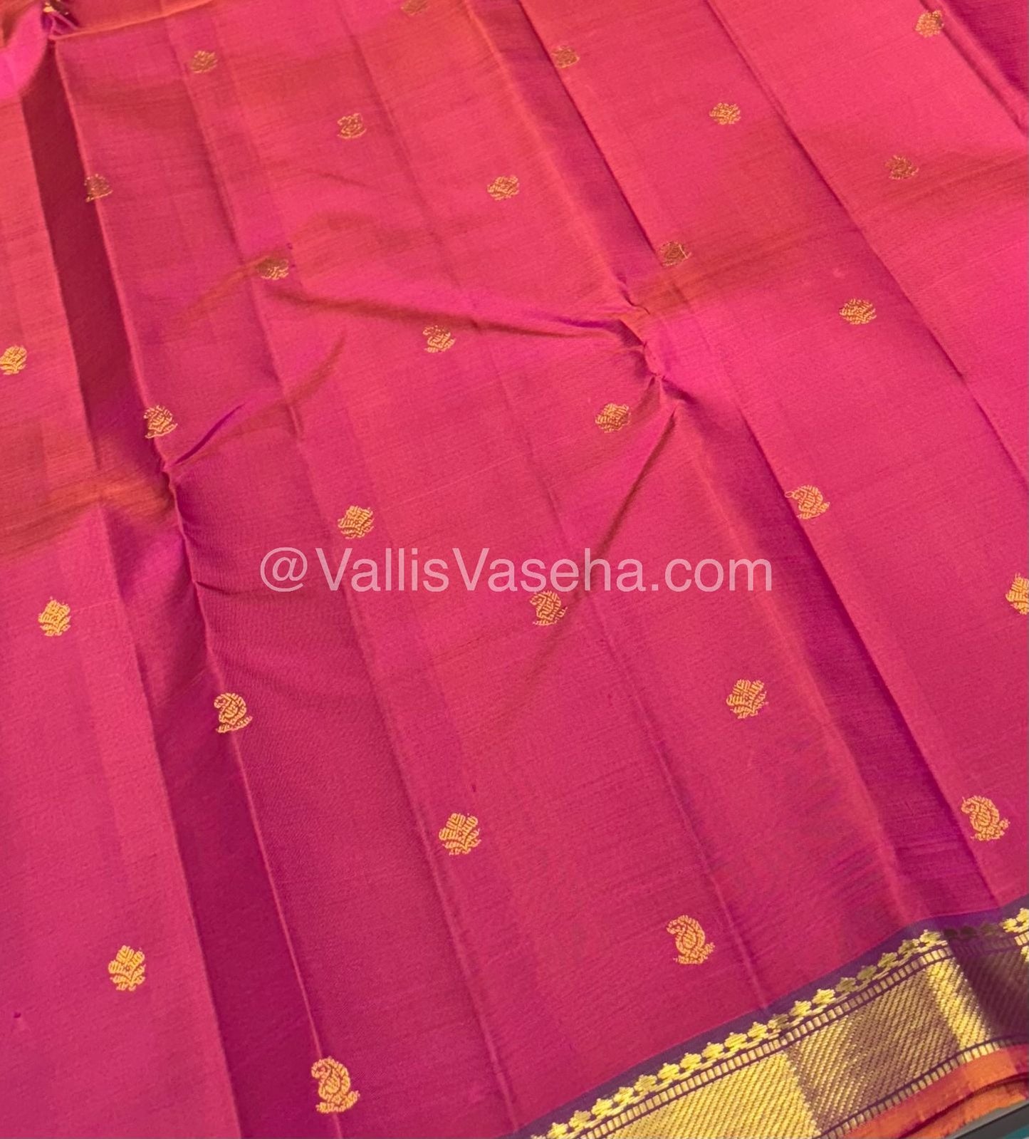 Pure Kanchipuram Silk Saree - Pink & Manthulir Green Combo - VVPS016