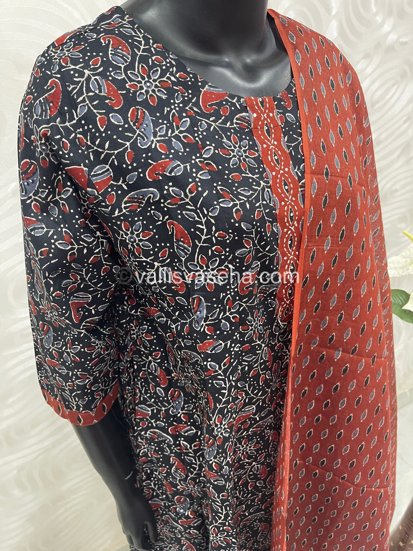 Ready Made - Anarkali - Salwar, Kameez & Duppatta(3pc)- Printed Cotton - VVAS002