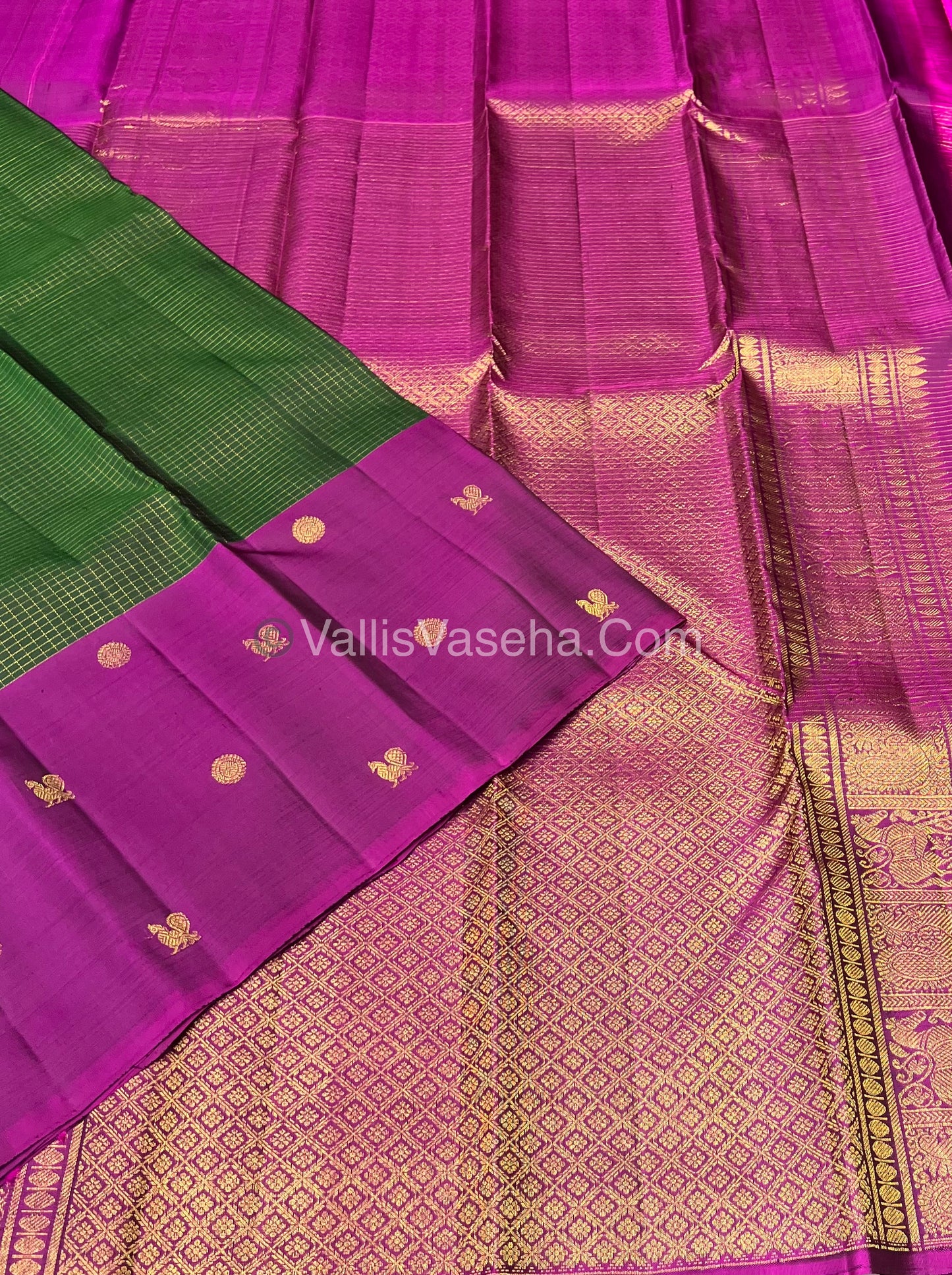 Pure Kanchipuram Silk Saree - Green & Purplish Pink Shade  - VVPS024