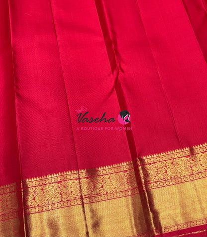 Pure Kanchipuram Silk Saree - Red Shade  - VVPS067