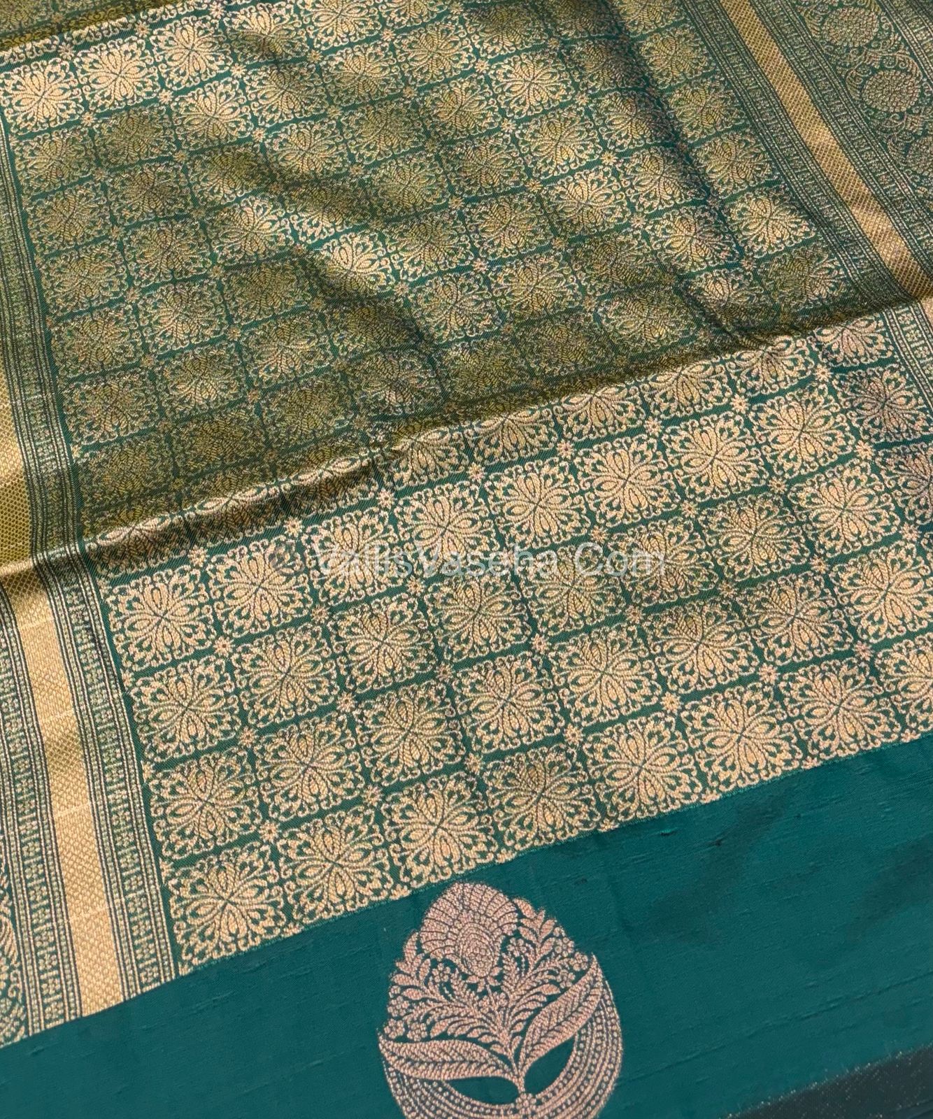 Semi Soft Silk - Dual Tone Shade With  Green Combo -VVSSS028