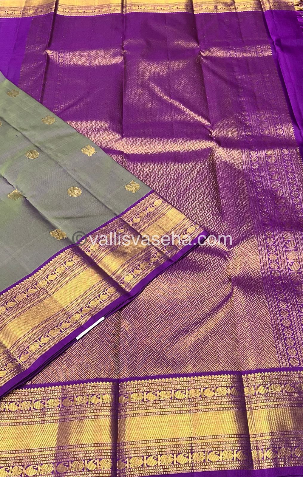 Pure Kanchipuram Silk Saree - Greenish Green & Purple Shade  - VVPS022