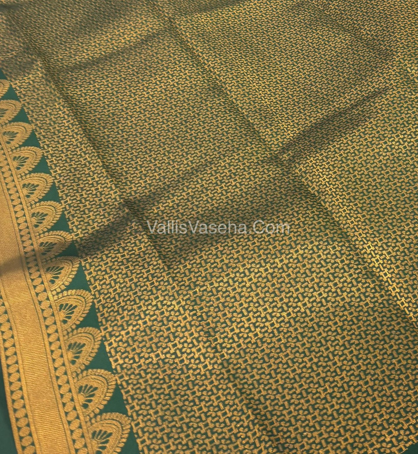 Kanchi Semi Silk  - Cream with Green - VVKSS003
